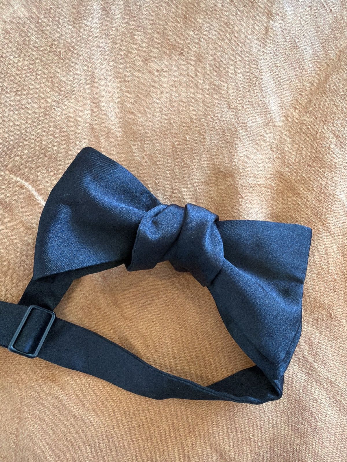 P. Johnson Silk Bowtie Size ONE SIZE - 4 Thumbnail