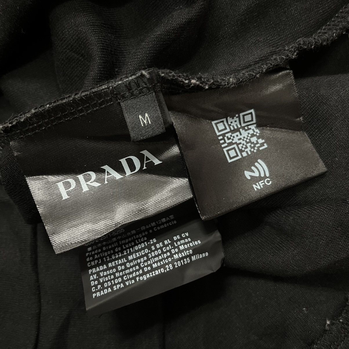 Prada BLACK PRADA EMBOSSED LOGO HODDIE Size M / US 6-8 / IT 42-44 - 10 Thumbnail