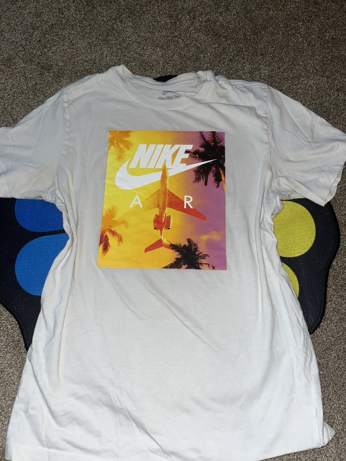 Nike Nike Air White Tee size small Size US S / EU 44-46 / 1 - 1 Thumbnail