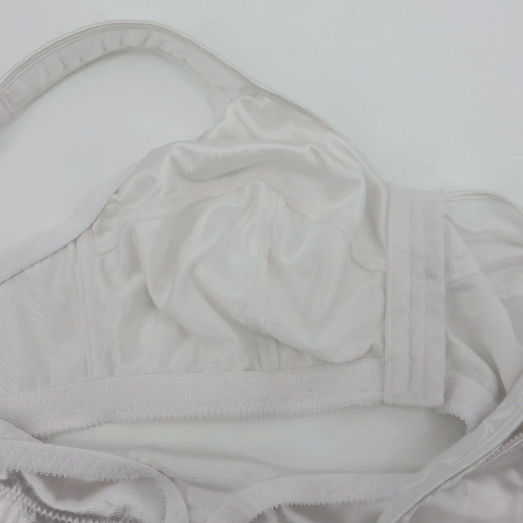 Hanes Hanes Just My Size Bra 42C White Leaf Front Closure Wireless Unlined JMS 19585 T-Shirt Bra Women Plus Size Size ONE SIZE - 7 Thumbnail