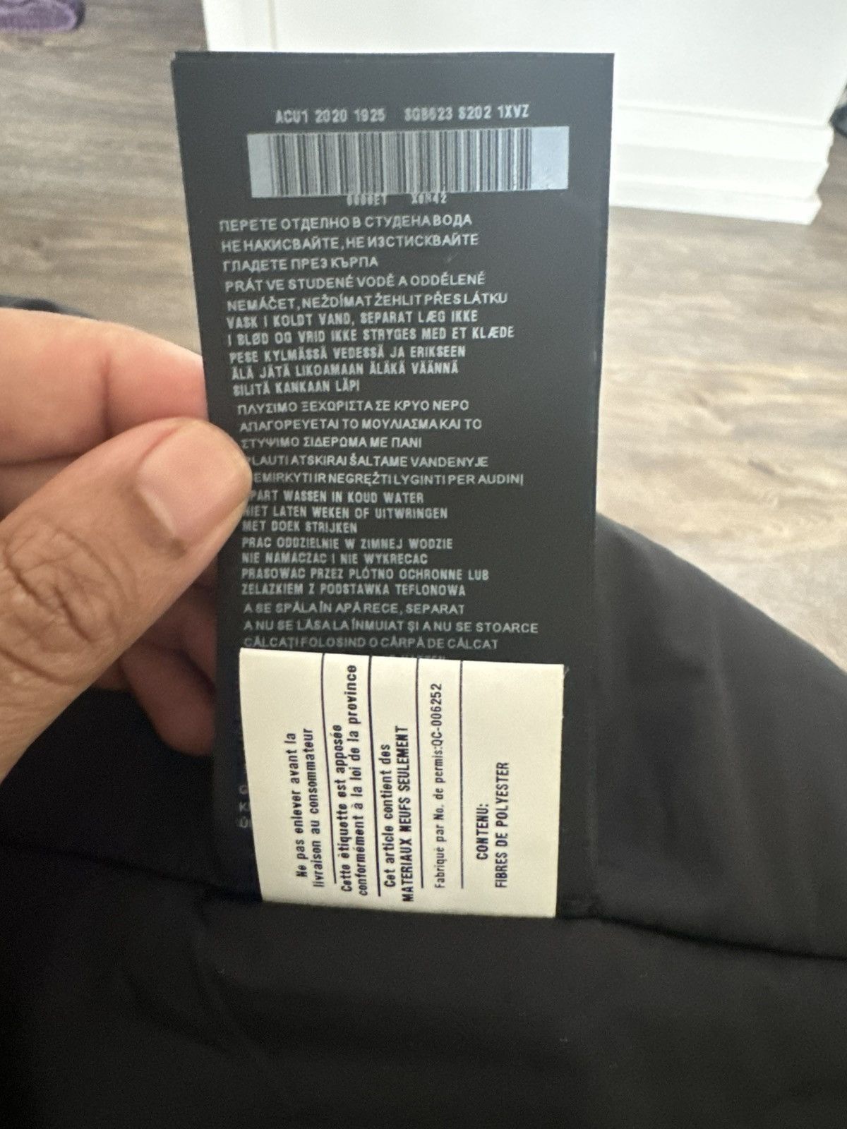 Prada 100% AUTHENTIC PRADA NYLON VEST BLACK/YELLOW SZ 48 (US M/L) Size US L / EU 52-54 / 3 - 8 Thumbnail