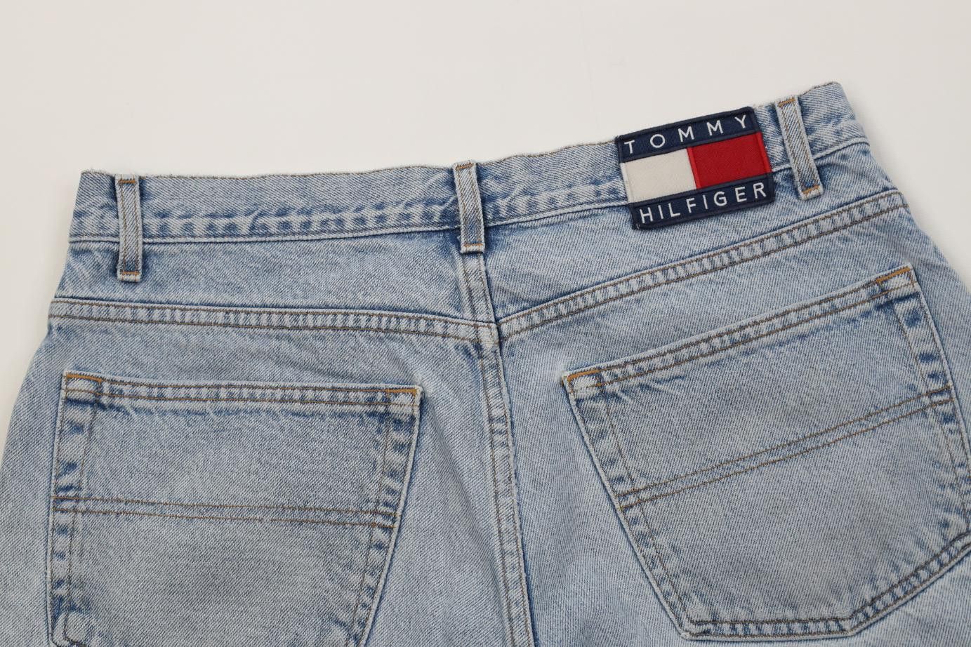 Tommy Hilfiger Vintage 90s Tommy Hilfiger Spell Out Baggy Denim Jean Shorts Size US 34 / EU 50 - 11 Thumbnail