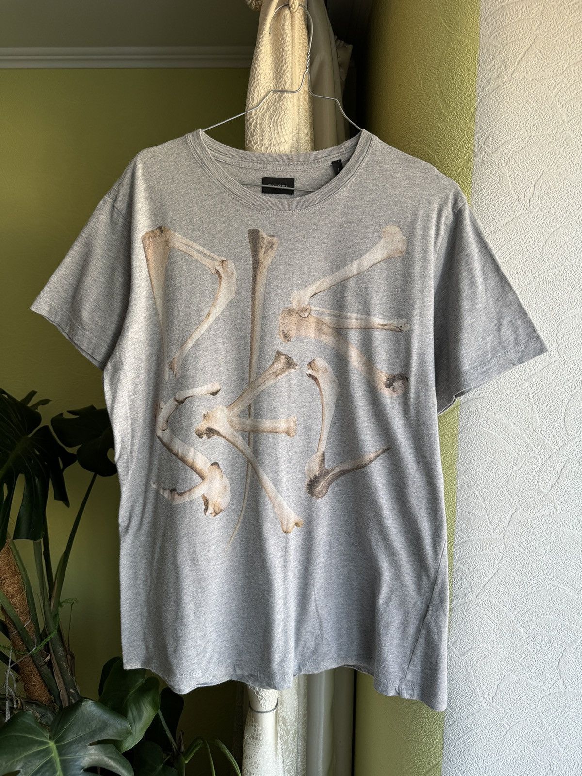 Diesel Vintage Diesel Bones Logo T-Shirt Y2k Hysteric Glamor Style Size US L / EU 52-54 / 3 - 2 Thumbnail
