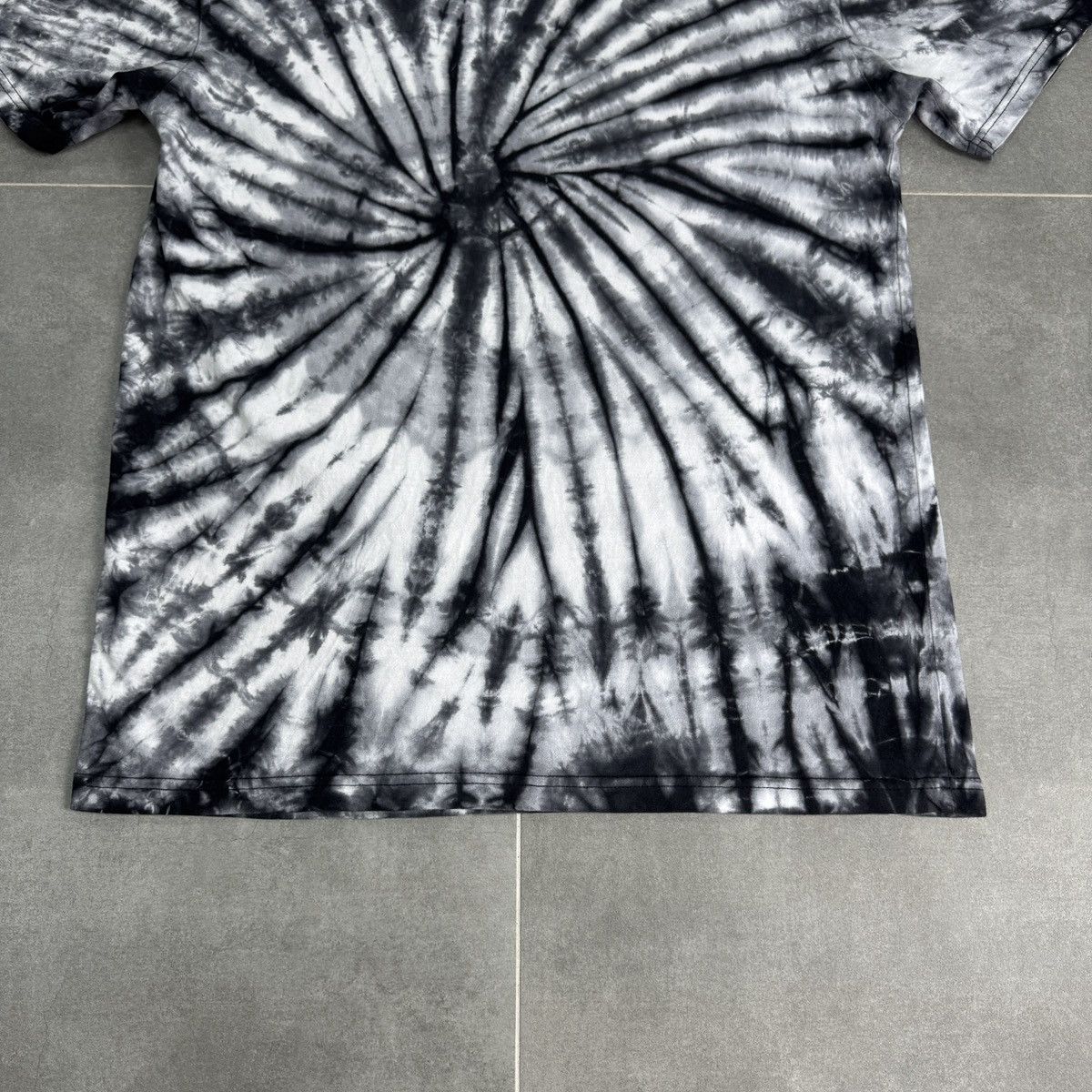 Independent Truck Co. Independent Truck Company Tie Dye Y2K T-Shirt Men Size M Size US M / EU 48-50 / 2 - 14 Thumbnail