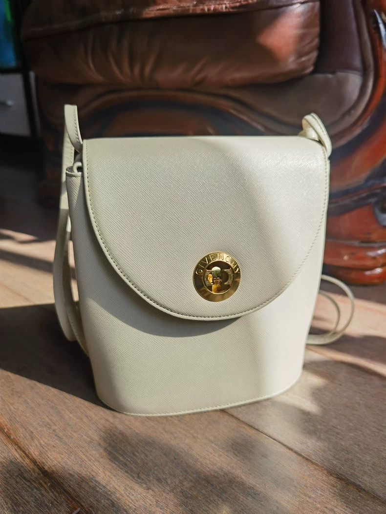 Givenchy Givenchy Beige Small Bag with Shiny Metal Buckle Size ONE SIZE - 6 Thumbnail