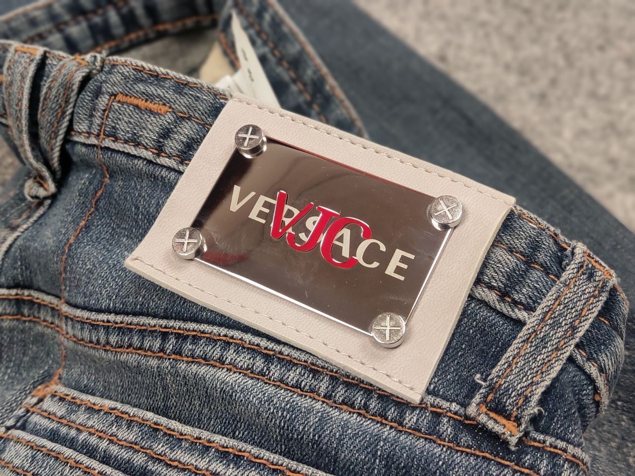 Versace Jeans Couture Vintage 90's Versace Jeans Couture Big Logo Slim Faded denim Size 26" / US 2 / IT 38 - 13 Thumbnail