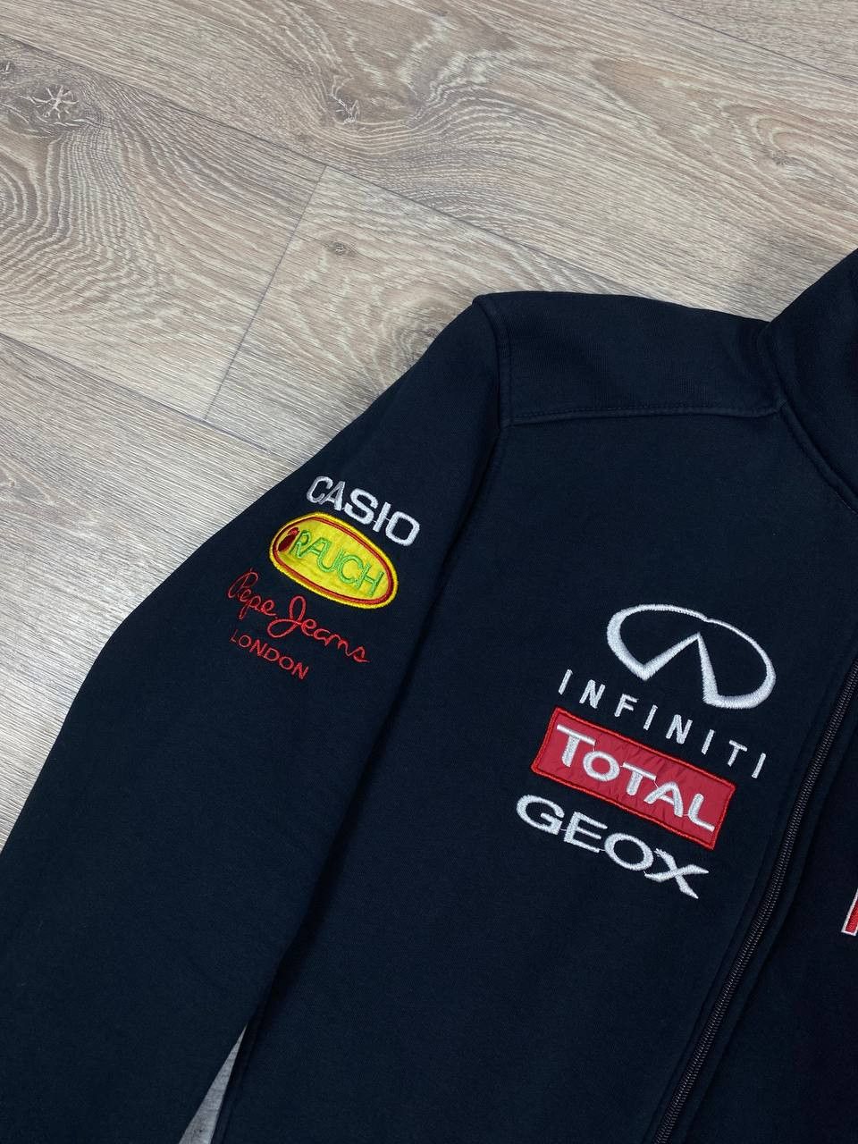 Red Bull × Vintage Vintage Red Bull Infinity Racing Cotton Jacket F1 NASCAR Size US XL / EU 56 / 4 - 3 Thumbnail