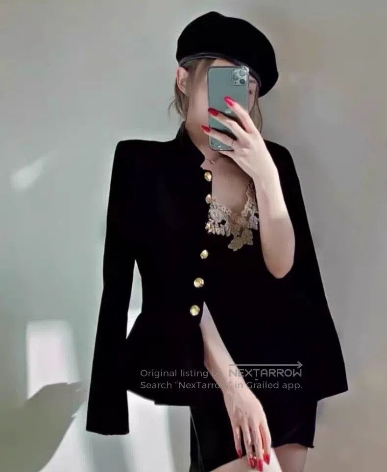 Celine CELINE size 36 Black Velvet Jacket with Gold Buckle Size M / US 6-8 / IT 42-44 - 8 Thumbnail