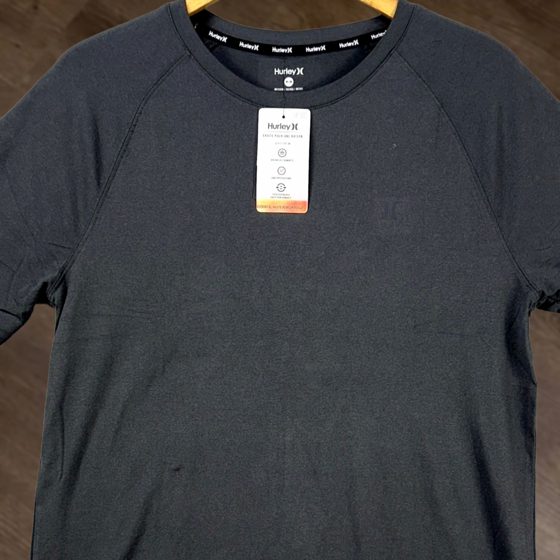 Hurley Hurley Mens T-Shirt Medium Black Exist Breathe Raglan Tee Stretch Wicking NEW Size US M / EU 48-50 / 2 - 1 Thumbnail