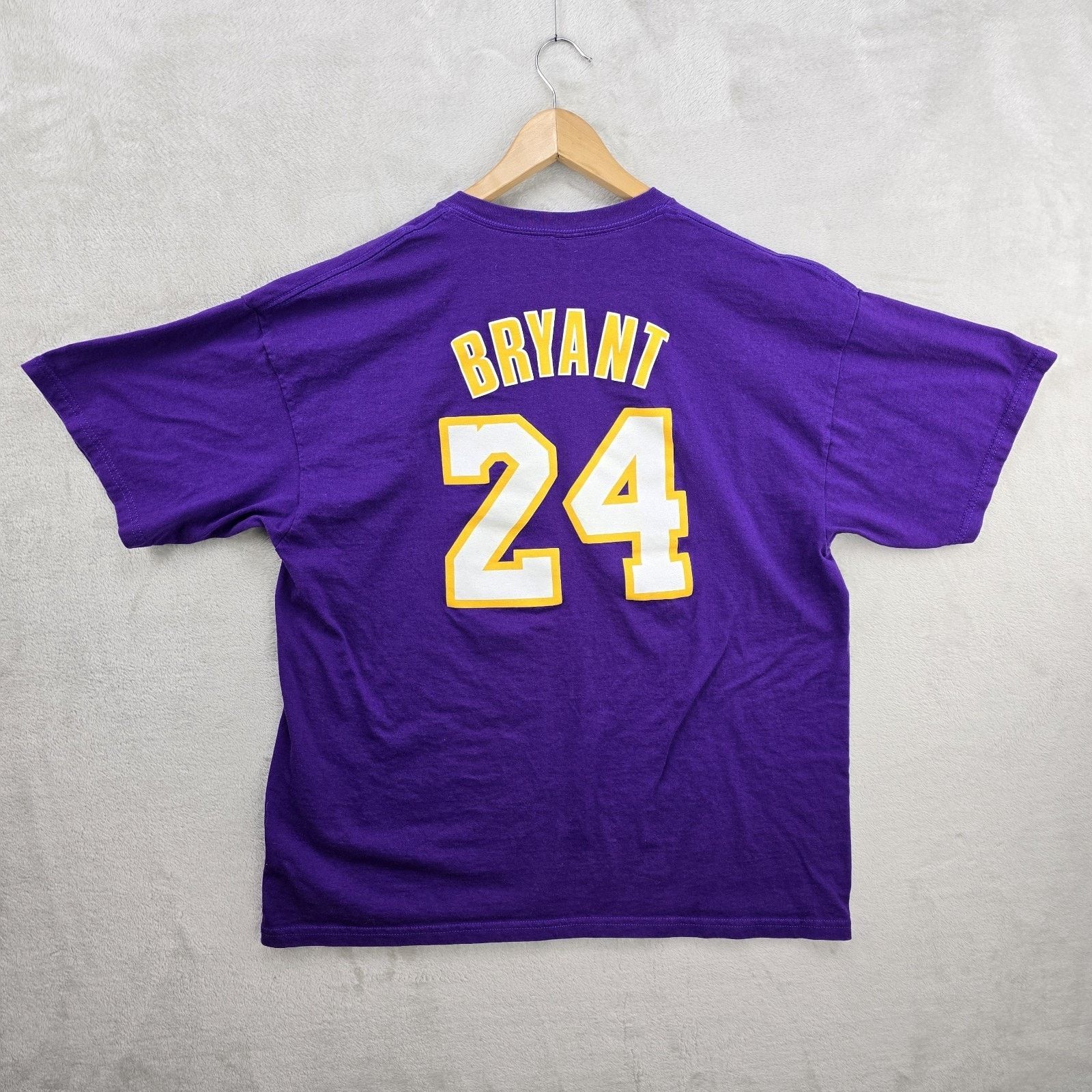 Gildan Los Angeles Lakers Kobe Bryant Shirt XL Purple Jersey Style Size US XL / EU 56 / 4 - 5 Thumbnail
