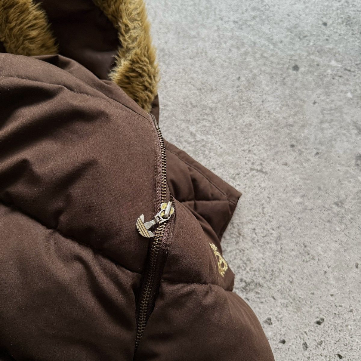 Adidas Adidas x Missy Elliott Vintage Womens Puffer Vest Brown Fur Size M / US 6-8 / IT 42-44 - 6 Thumbnail