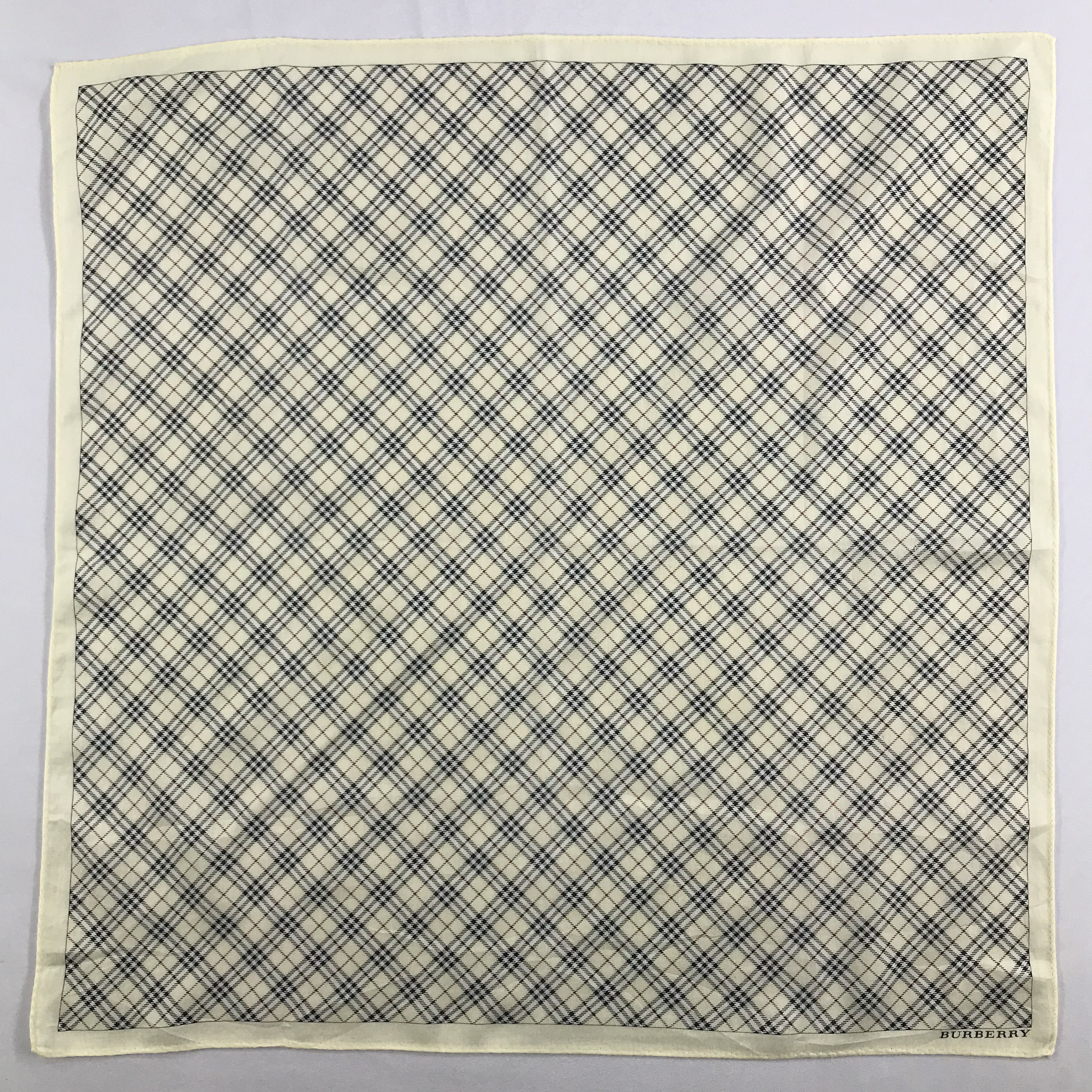 Burberry × Vintage Burberry Bandana / Handkerchief / Neckerchief - S2633 Size ONE SIZE - 1 Thumbnail