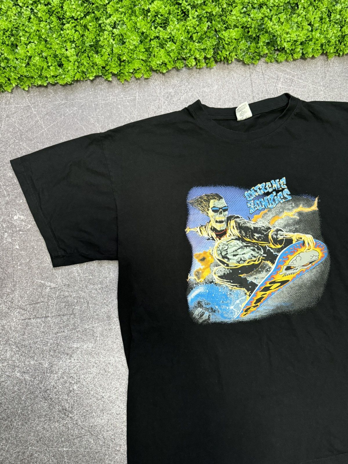 Band Tees Vintage Y2K Extreme Zombie Dead Face Horror Band Streetwear Size US XL / EU 56 / 4 - 4 Thumbnail