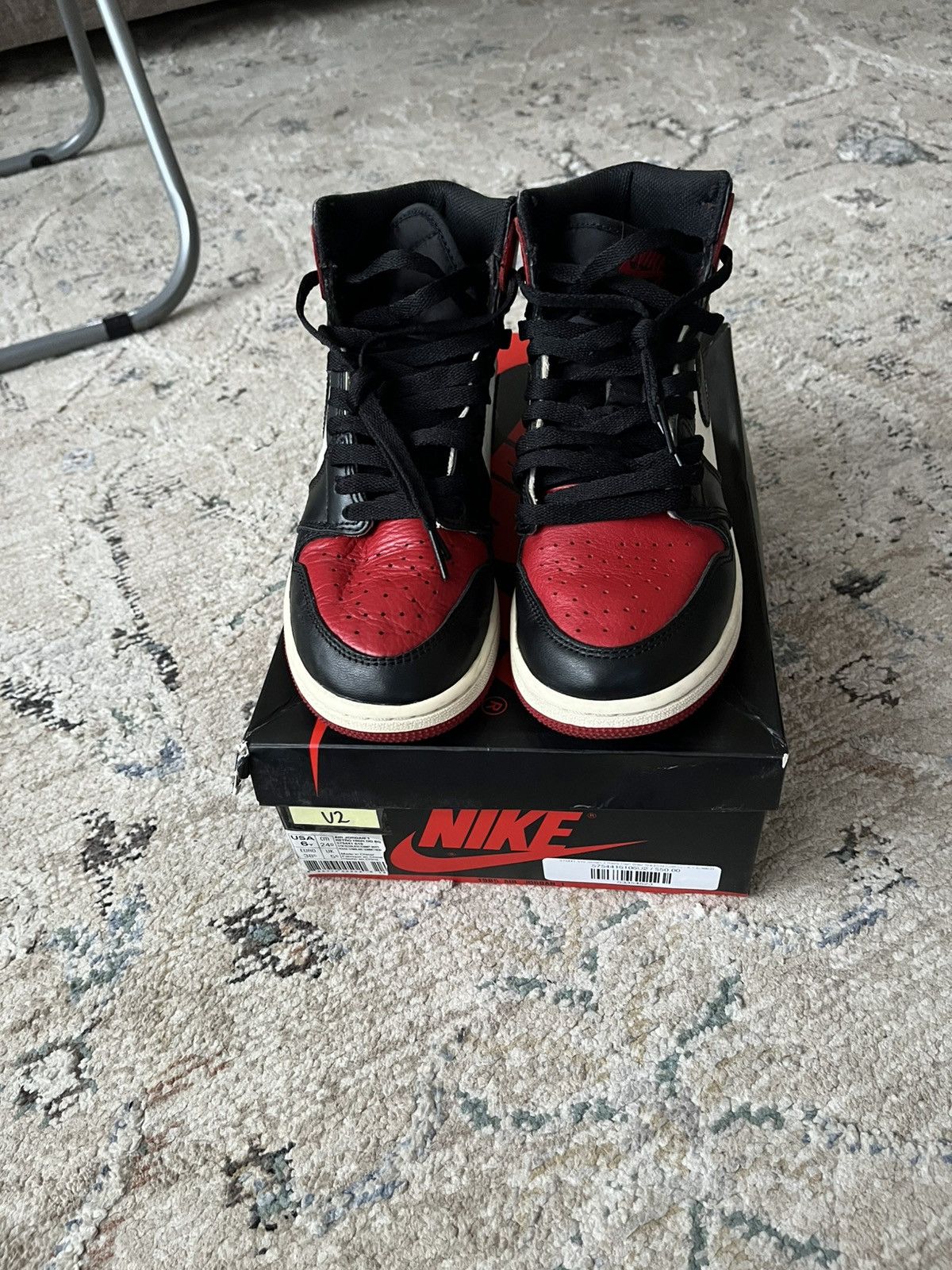 Nike Air Jordan 1 Bred Toe Size 6 Size US 6 / EU 39 - 3 Thumbnail