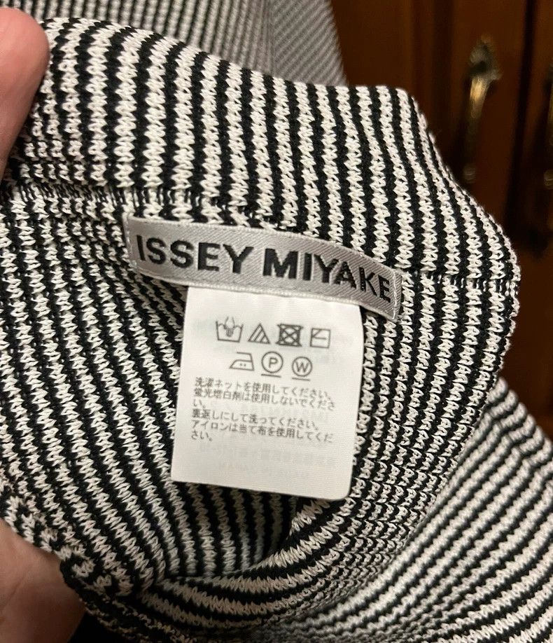 Issey Miyake Issey Miyake size:2 A grey semi-high-neck long-sleeved top Size M / US 6-8 / IT 42-44 - 3 Thumbnail