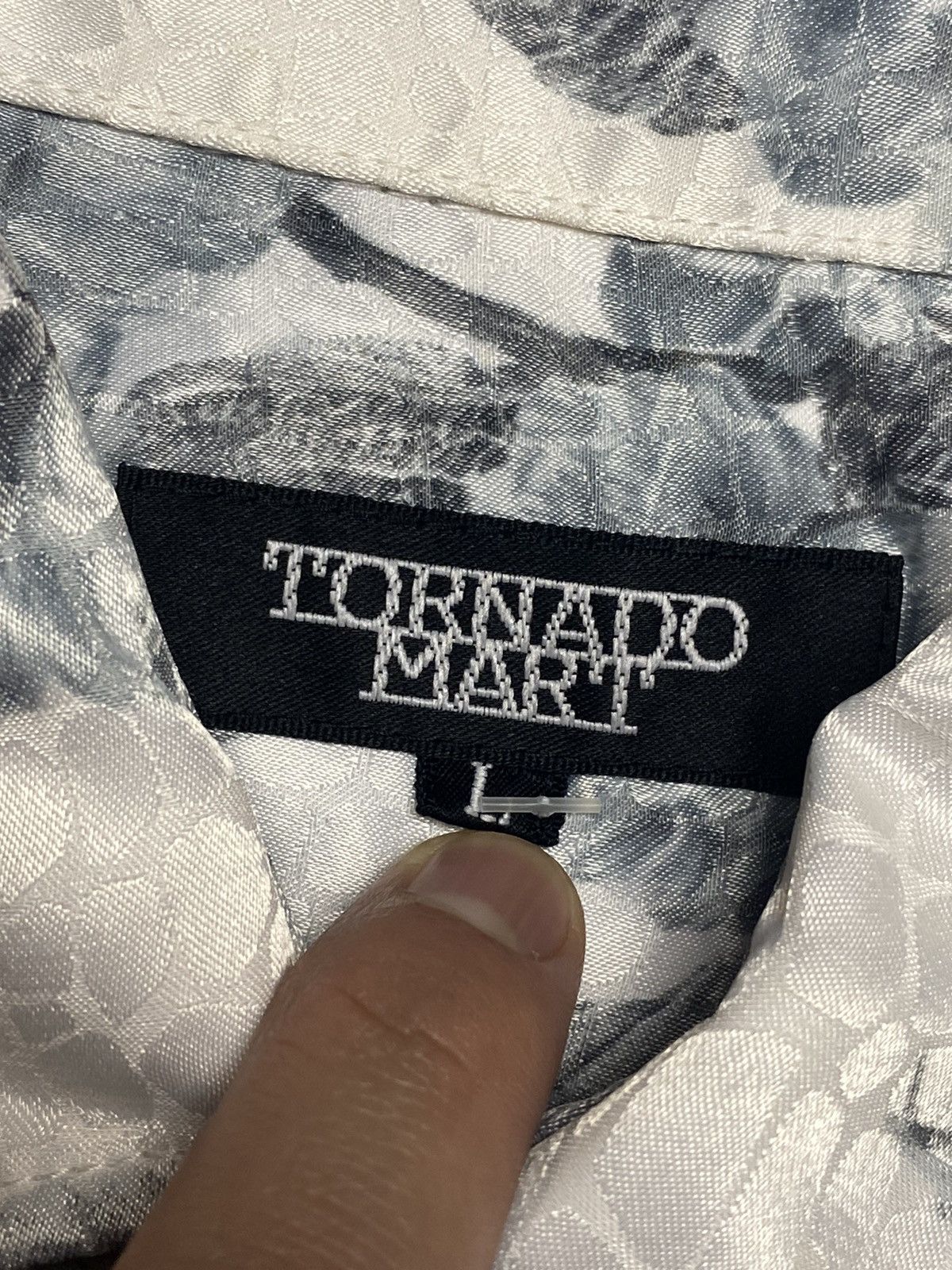 If Six Was Nine × Le Grande Bleu (L.G.B.) × Tornado Mart 2000s Tornado Mart - Pleats Snake Skin Rose Shirt Size US M / EU 48-50 / 2 - 6 Thumbnail