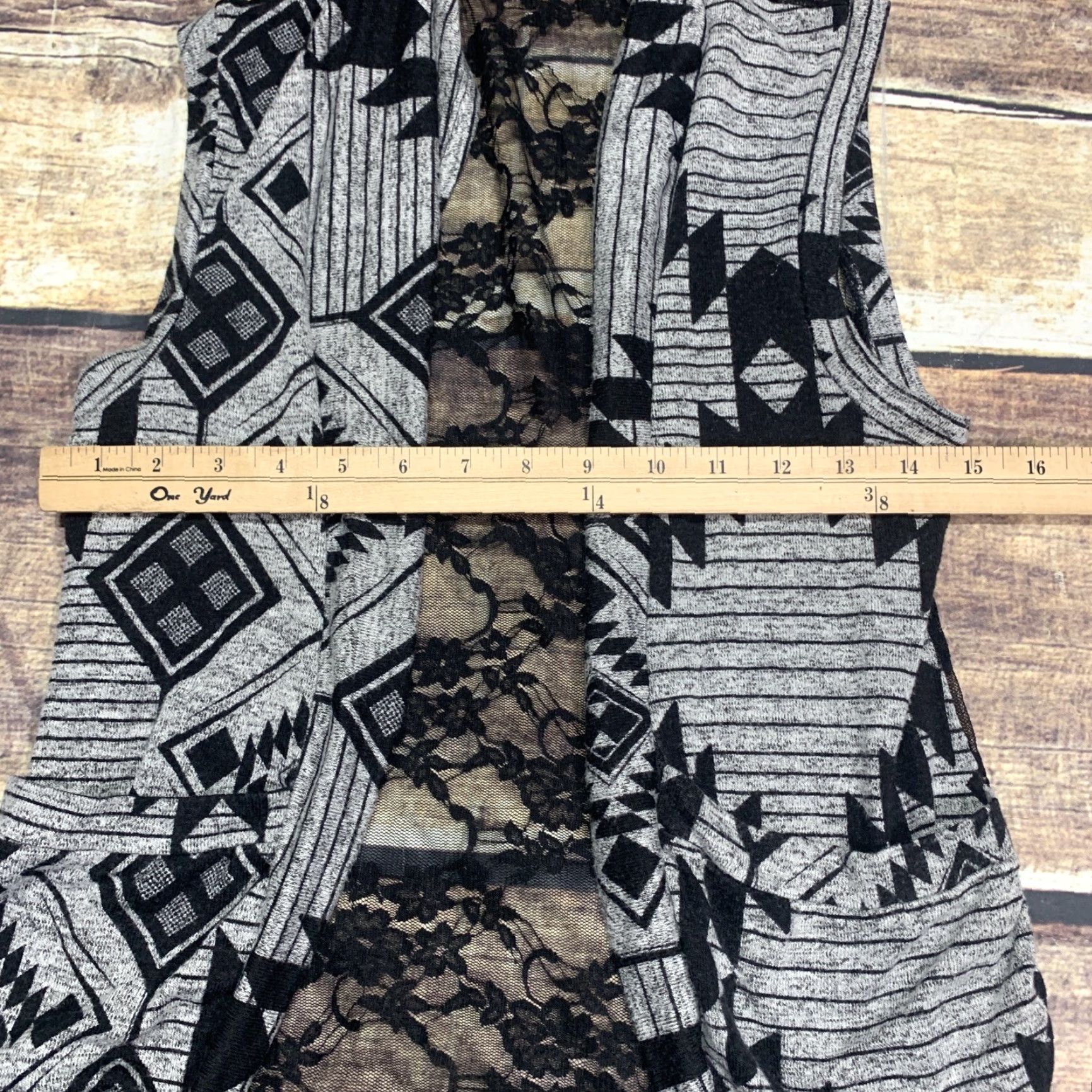 Vintage Womens Cardigan Sleeveless Open Knit Black Gray Lace Back Size Small 2 Pockets Size S / US 4 / IT 40 - 4 Thumbnail