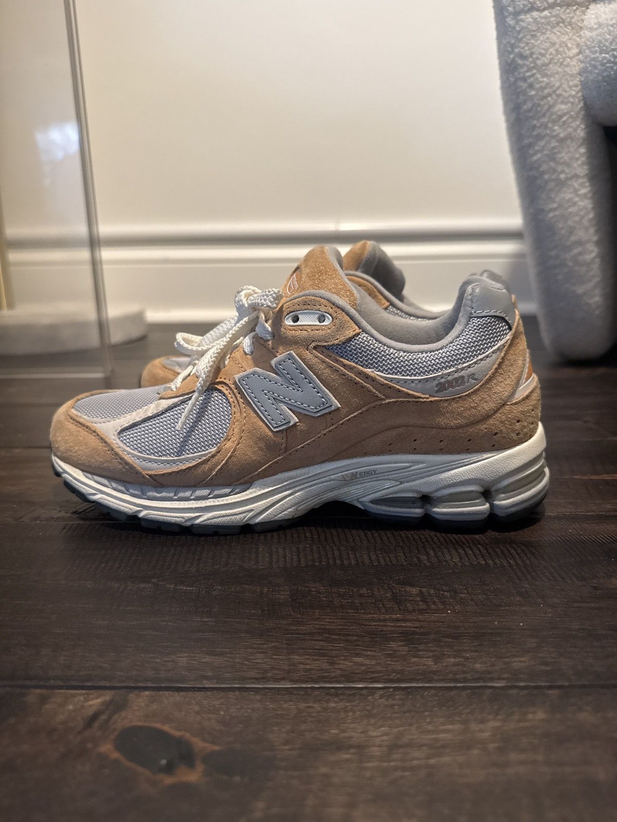 New Balance New Balance 2002R in “Sweet Caramel” Size US 6 / EU 39 - 1 Thumbnail