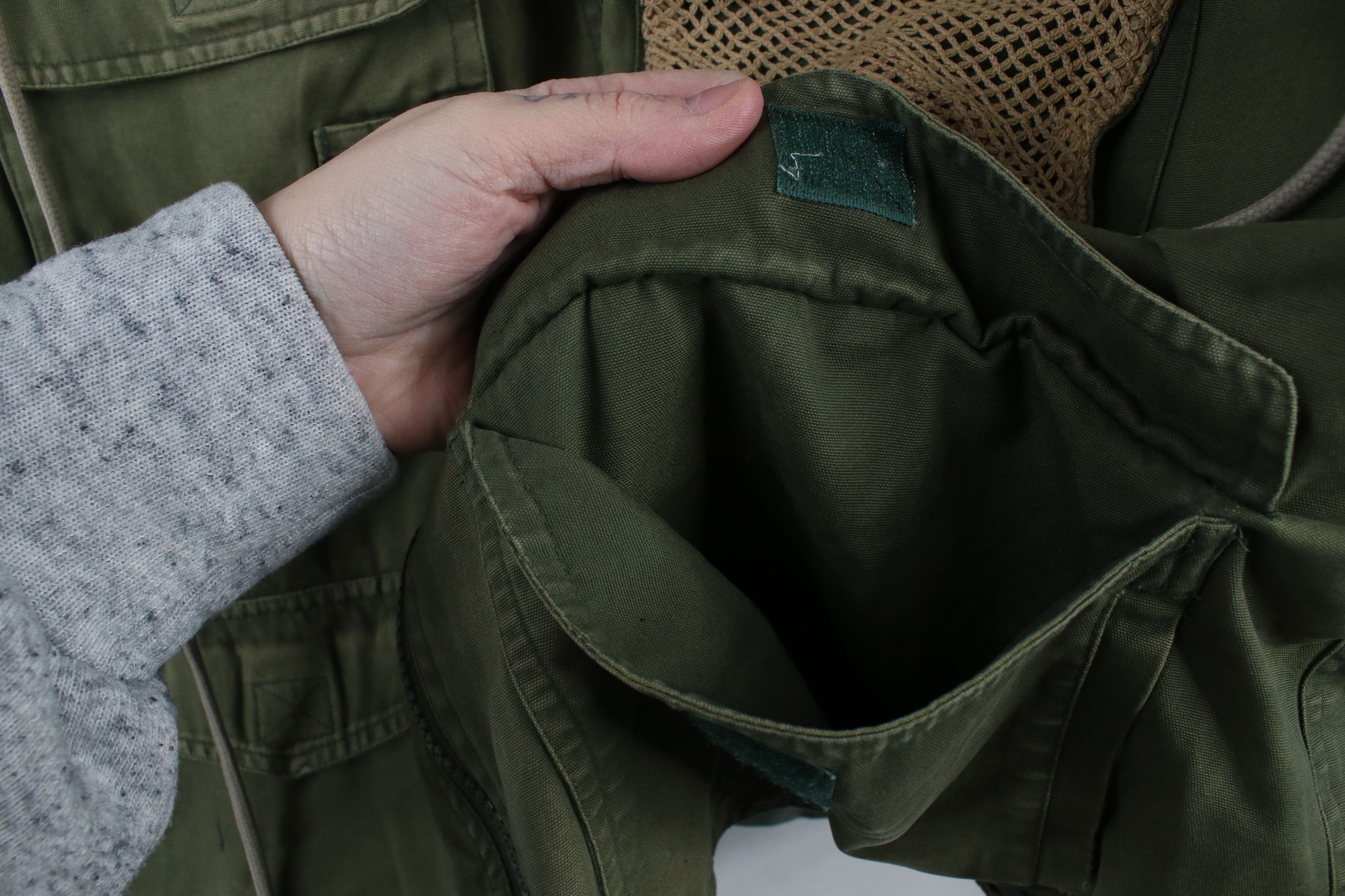 Vintage Vintage 90s Streetwear Tactical Hooded Vest Jacket Green Size US L / EU 52-54 / 3 - 10 Thumbnail