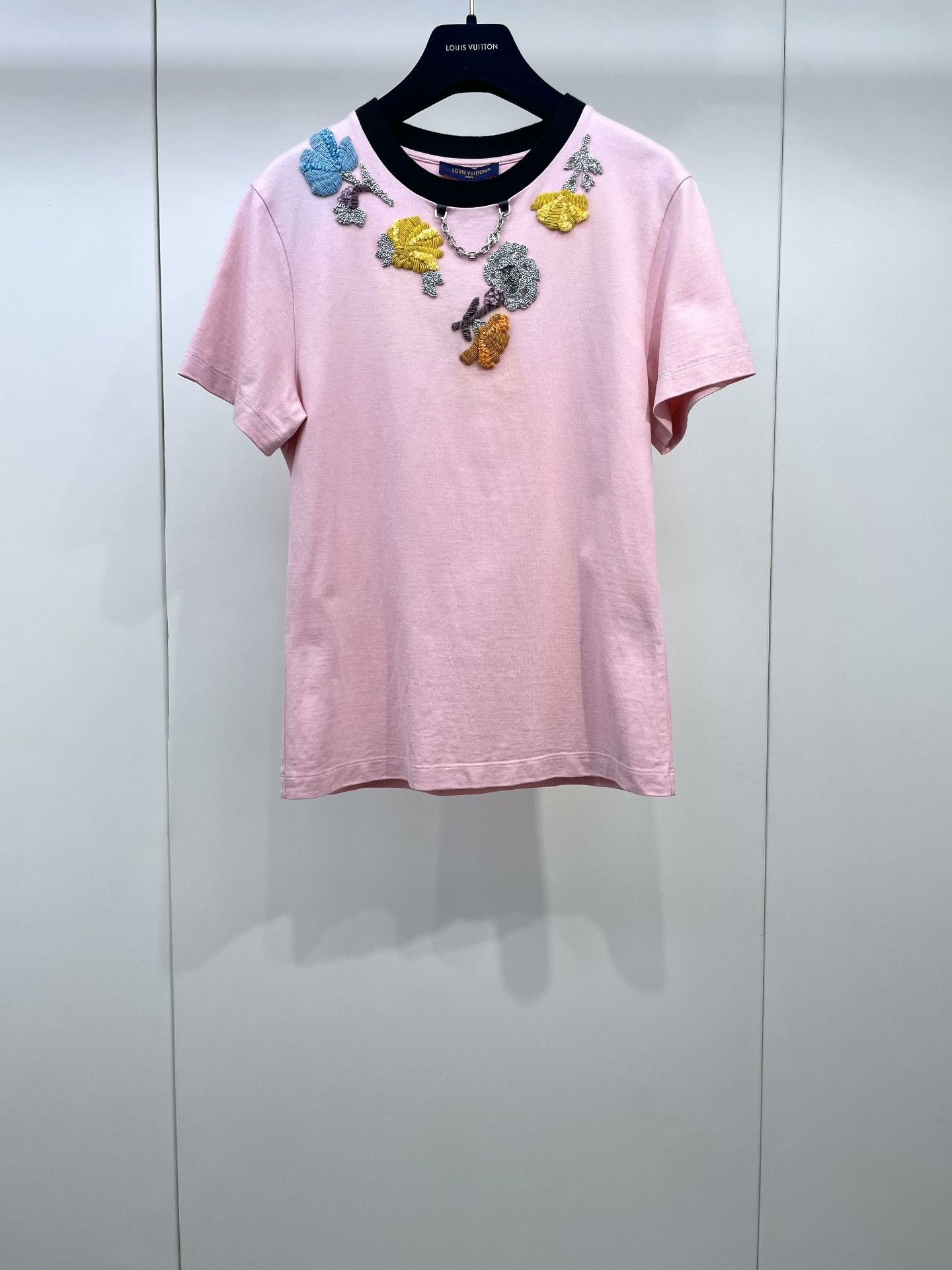 Louis Vuitton LV 2024 SS Embroidered Floral Tee Size XS / US 0-2 / IT 36-38 - 1 Thumbnail