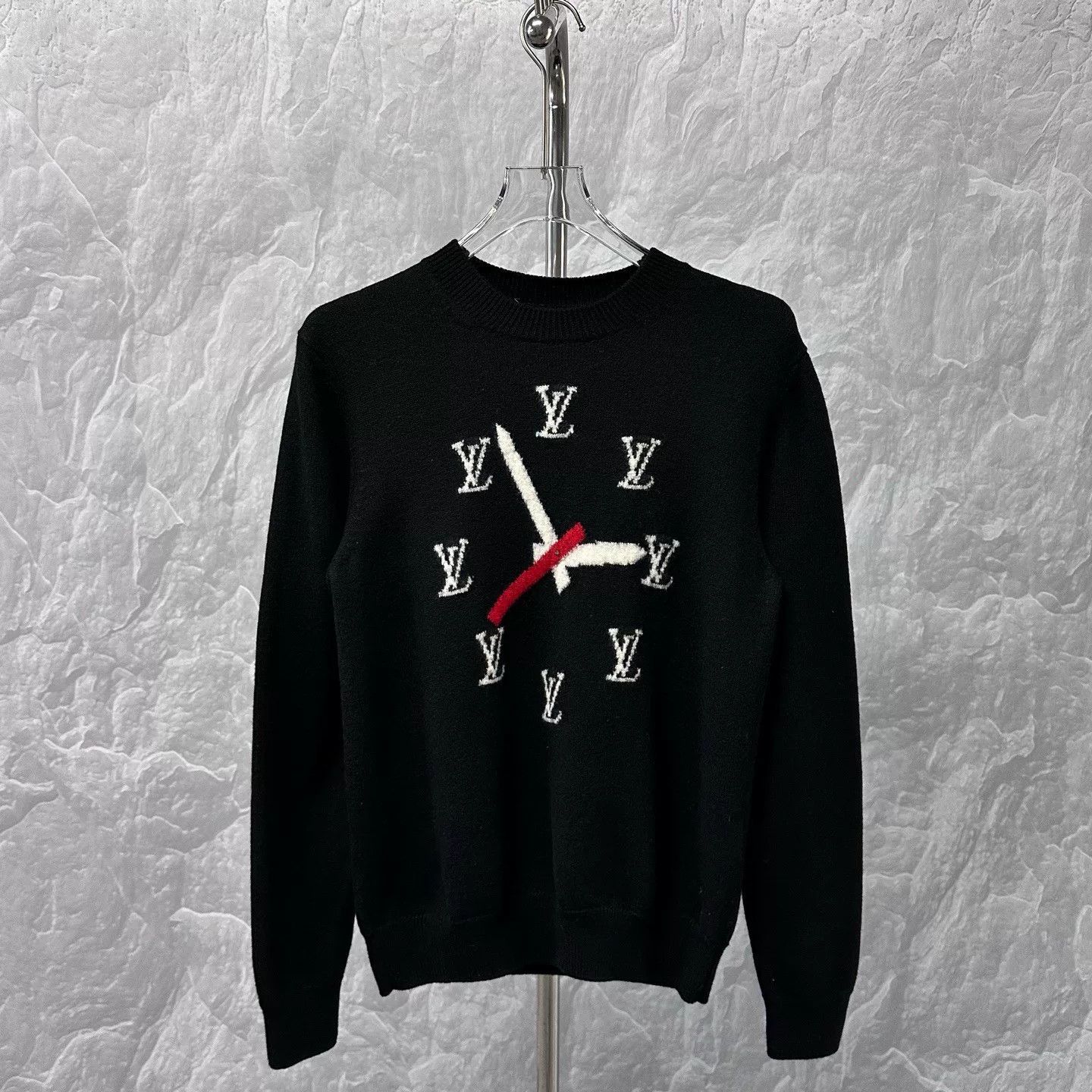 Louis Vuitton louis vuitton black clock sweater size L Size US L / EU 52-54 / 3 - 1 Thumbnail