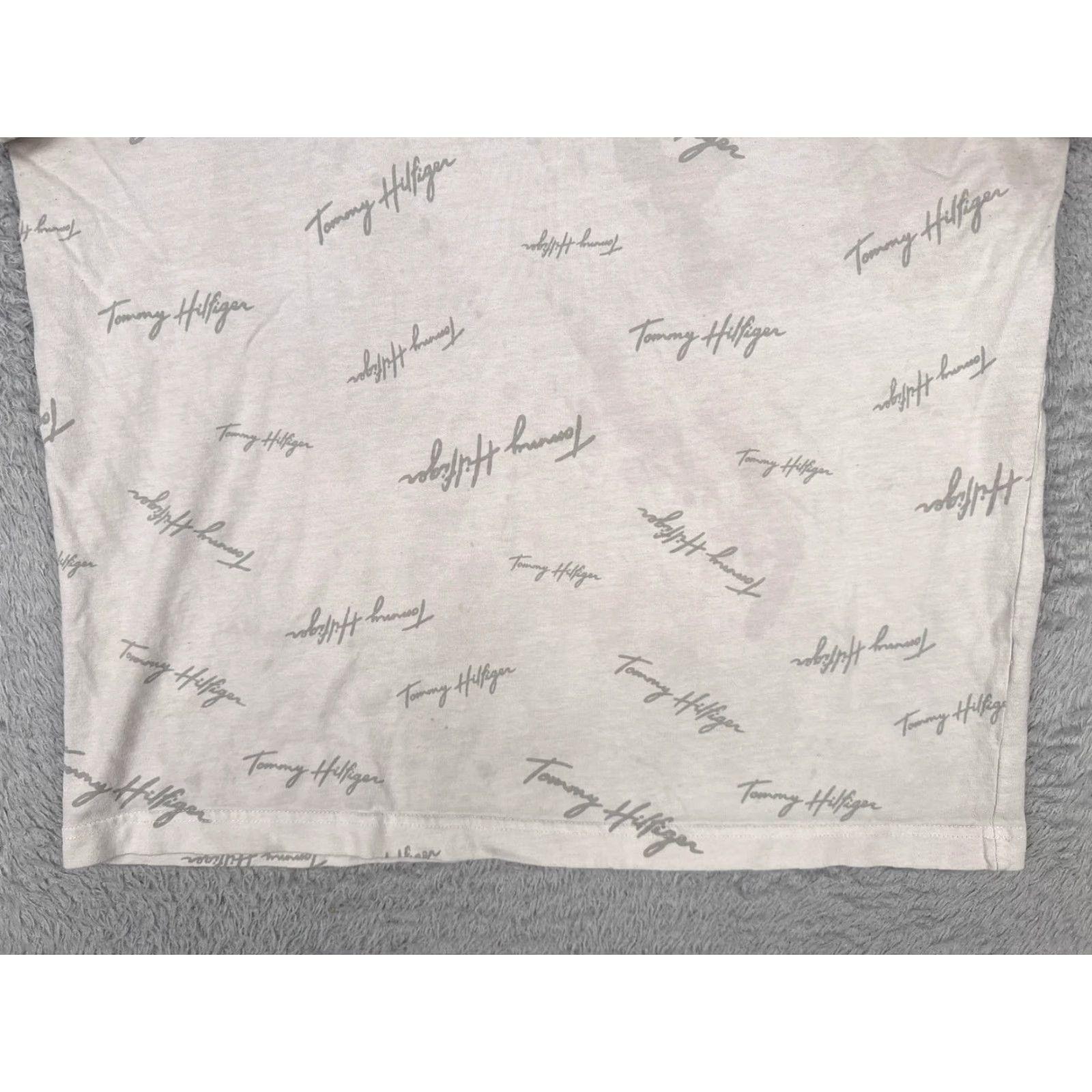 Tommy Hilfiger Tommy Hilfiger Shirt Adult XL White 100% Cotton Logo AOP Crew Neck Mens Size US XL / EU 56 / 4 - 5 Thumbnail