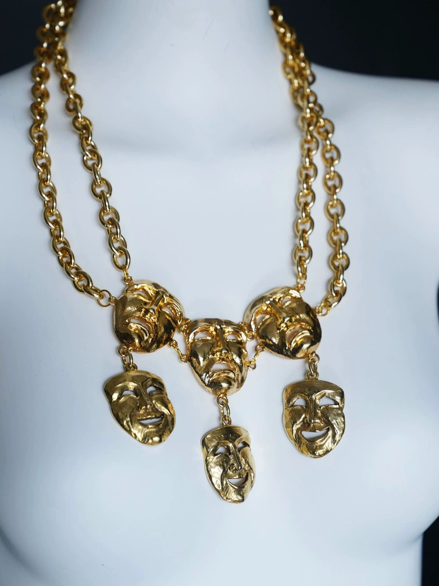 Moschino Moschino 90s Vtg Tragedy & Comedy Mask Necklace Size ONE SIZE - 1 Thumbnail