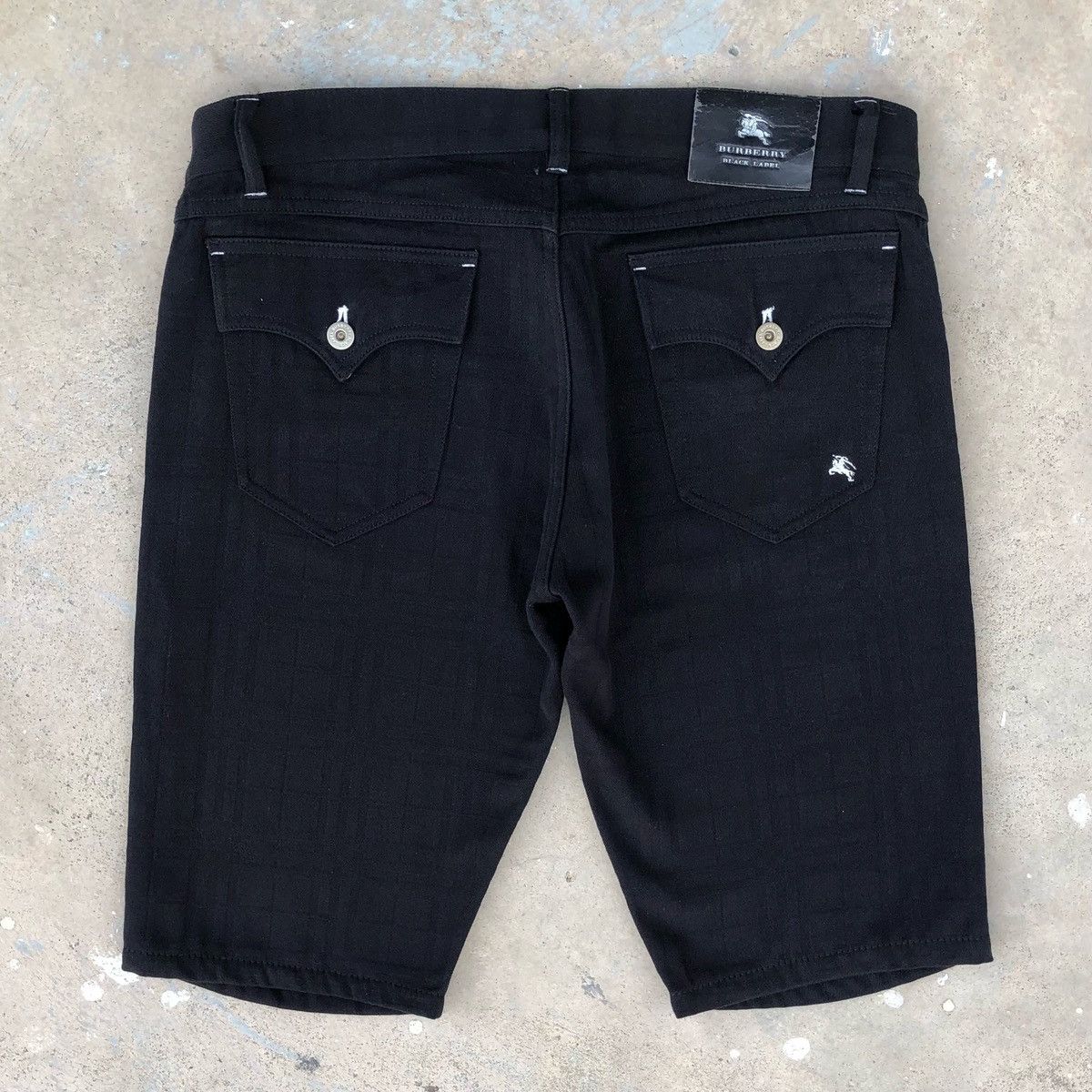Burberry Burberry Black Label Black Checked Novacheck Short Pants Size US 34 / EU 50 - 1 Thumbnail