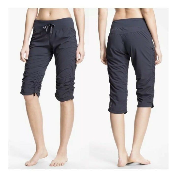 Other ZELLA Women's Size 0 Black Eclipse MOVE IT Ruched Capri Pant Size 25" / US 0 / IT 36 - 1 Thumbnail