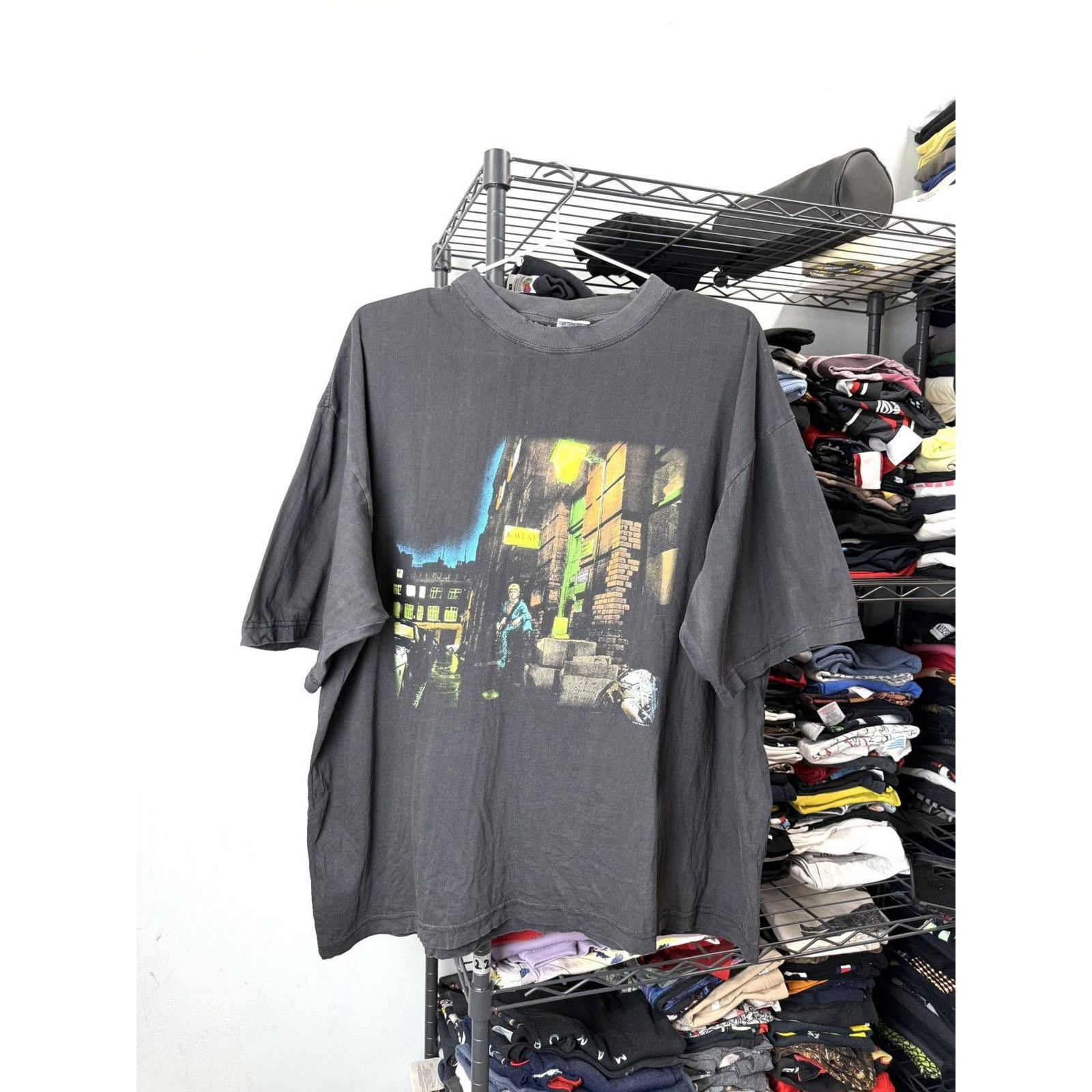 Band Tees Vintage 1998 David Bowie Ziggy Stardust Tour T Shirt Size US XL / EU 56 / 4 - 1 Thumbnail