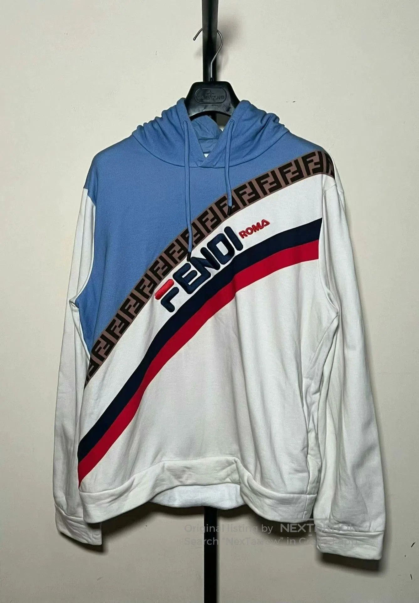 Fendi fendi color-blocked logo hoodie in excellent condition. Size US XL / EU 56 / 4 - 1 Thumbnail