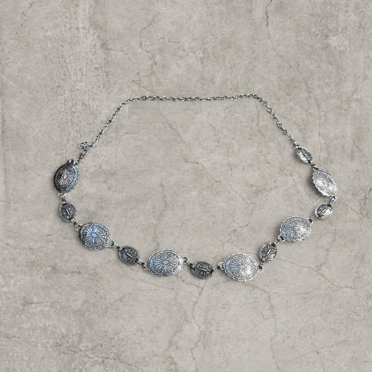 Japanese Brand Vintage style Boho belt in silver metal chain link. One size Size ONE SIZE - 3 Thumbnail