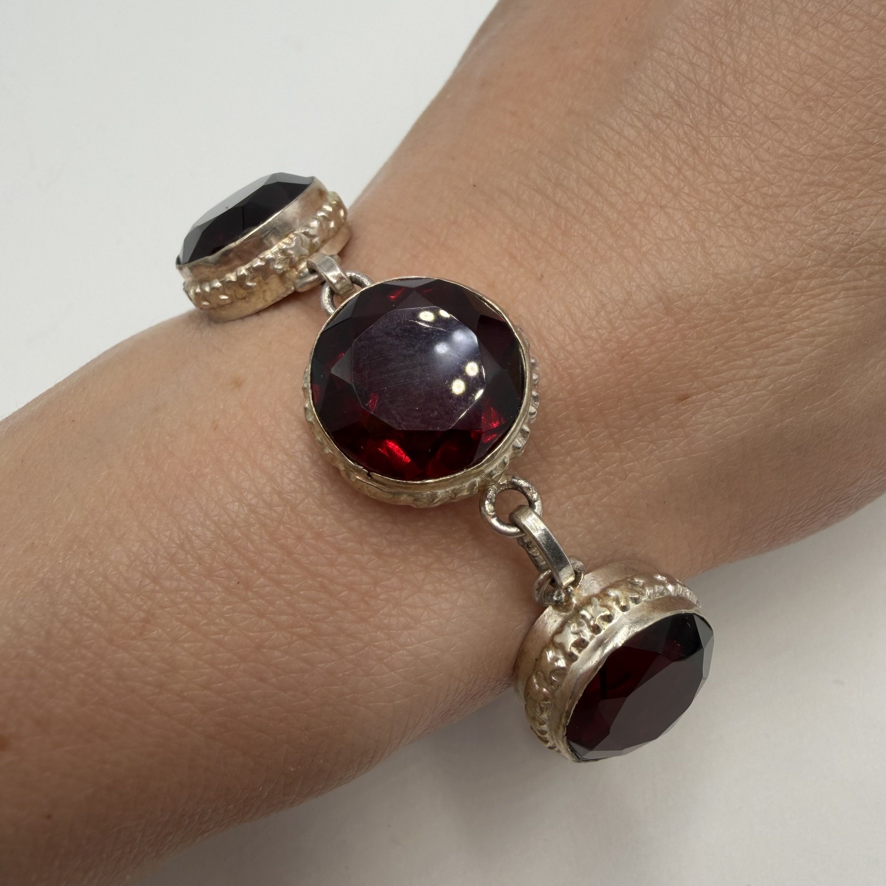 Vintage Vintage Sterling Silver 925 Red Stone Bracelet Women’s Size ONE SIZE - 6 Thumbnail