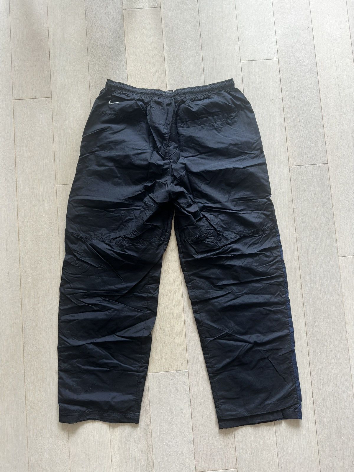 Nike Vintage Nike Nylon Trackpants Size US 34 / EU 50 - 3 Thumbnail