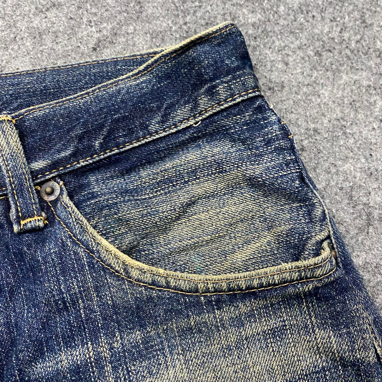Levi's Vintage 90s Levis Distressed Denim Kurt Cobain Style Size US 28 / EU 44 - 9 Thumbnail
