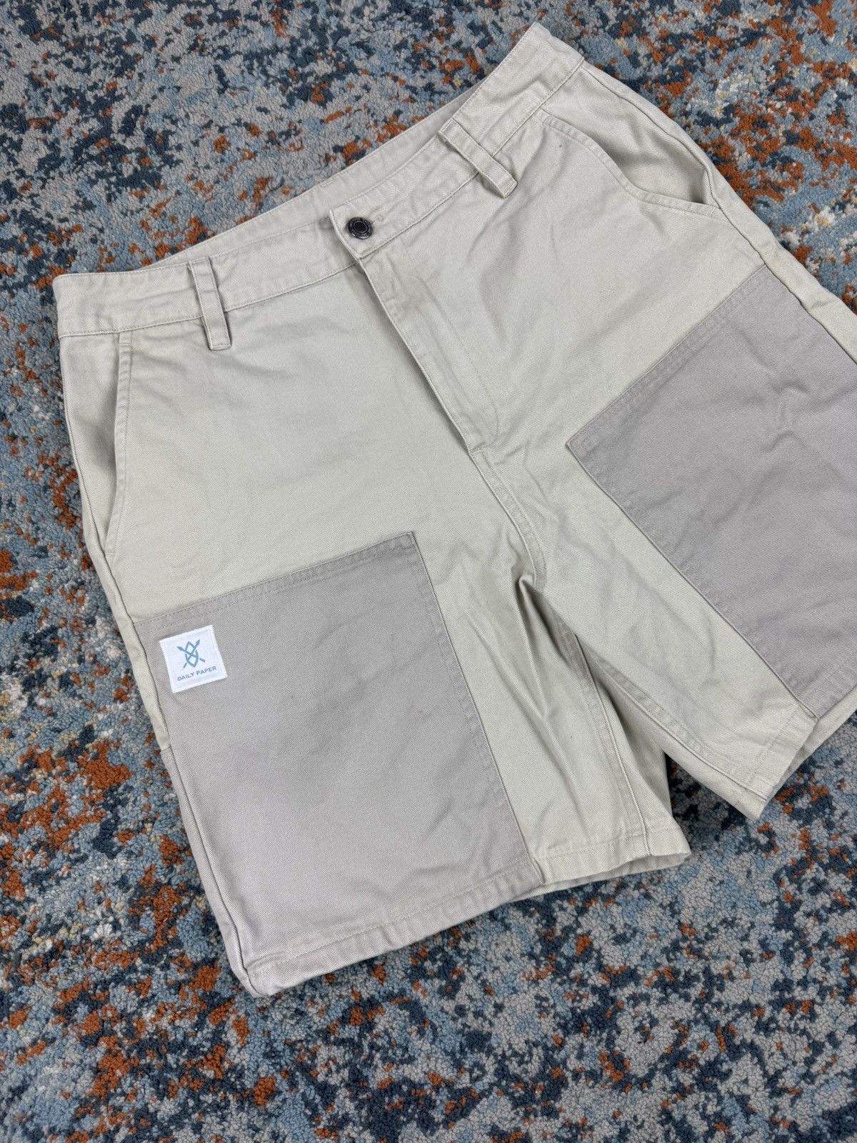 Daily Paper Daily Paper patchwork cargo style logo shorts earth tones Size US 30 / EU 46 - 3 Thumbnail