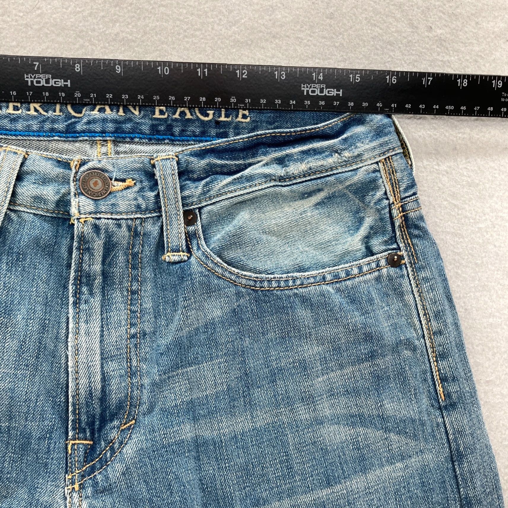 American Eagle Outfitters American Eagle Jeans Mens 31x32 Relaxed Straight Denim Blue 5-Pocket Grunge Rock Southwestern Style Jeans Mens Size US 31 - 6 Thumbnail