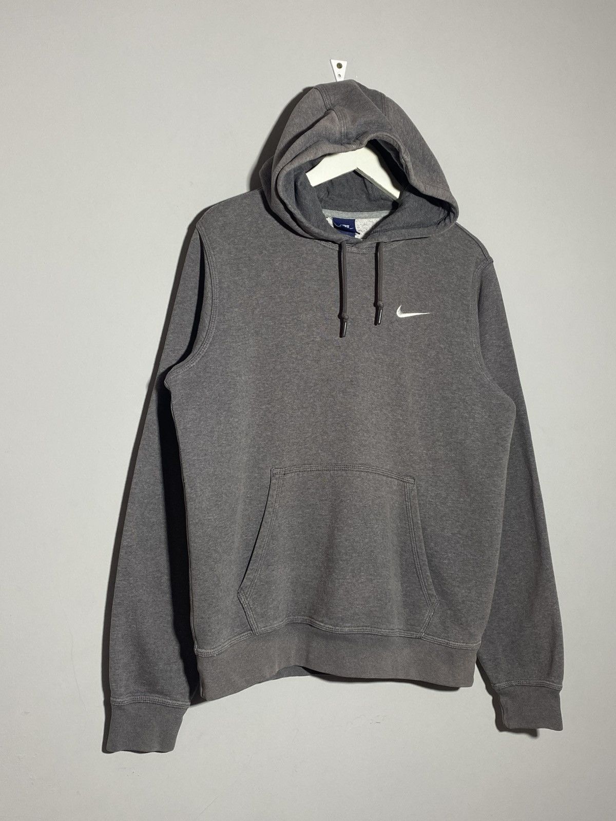 Nike 🔥 NIKE 00s GREY SWOOSH LOGO ESSENTIALS STREETWEAR Size US M / EU 48-50 / 2 - 3 Thumbnail