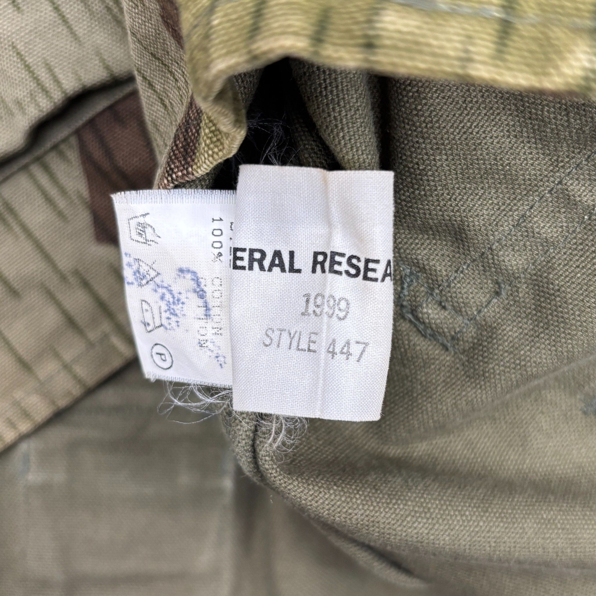 General Research 1999 General Research Parasite Hunting Jacket Size US L / EU 52-54 / 3 - 12 Thumbnail