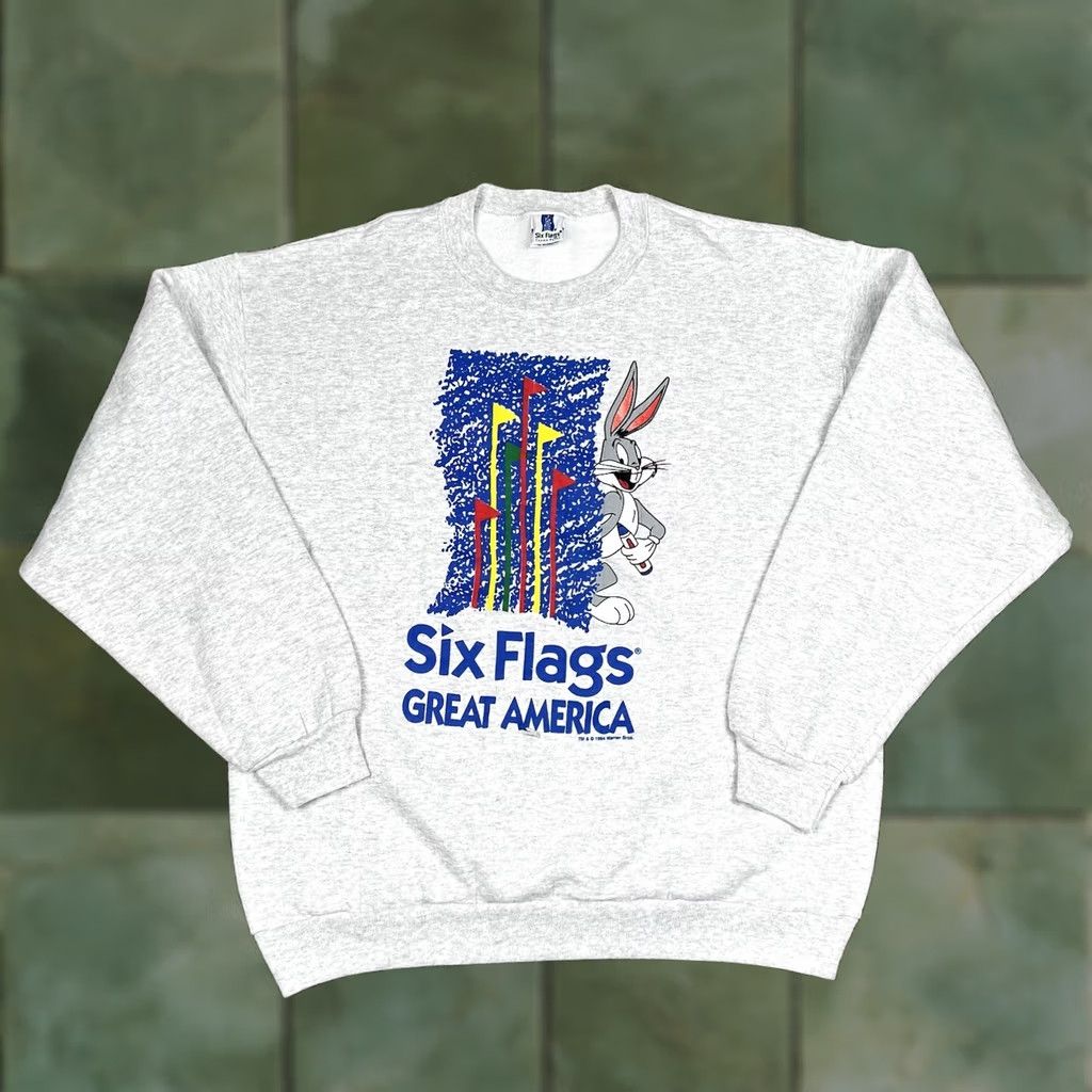 Vintage VINTAGE Six Flags Bugs Bunny 1994 Crewneck Sweatshirt 2XL Gray Graphic Print Mens Womens Unisex Adults Sweatshirt Theme: 90s, Looney Tunes Size US XXL / EU 58 / 5 - 1 Thumbnail