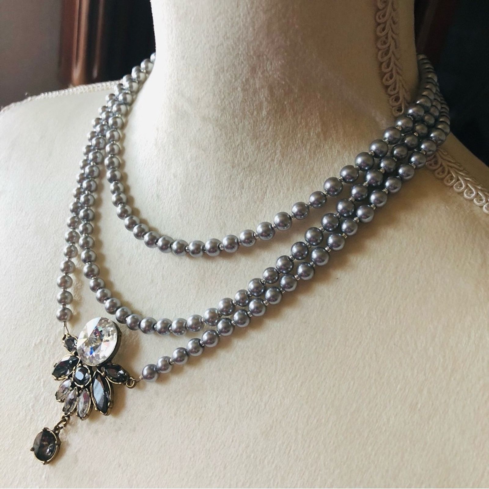 Handmade Handcrafted repurpose silver stone pendant Pearl necklace Size ONE SIZE - 4 Thumbnail
