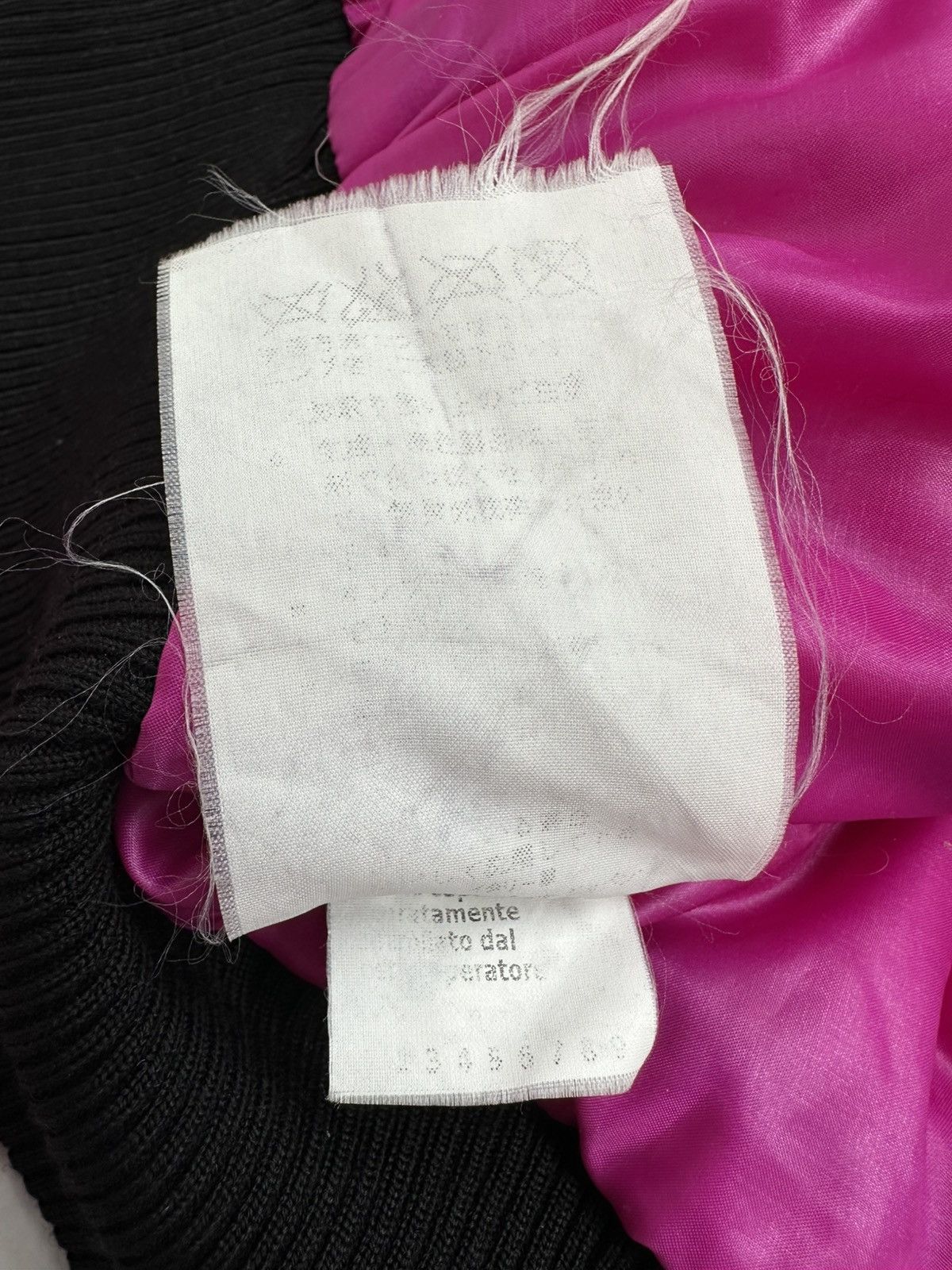 Dolce & Gabbana DOLCE & GABBANA FW 2003 Runway Fur Cropped Pink down Jacket Size M / US 6-8 / IT 42-44 - 20 Thumbnail