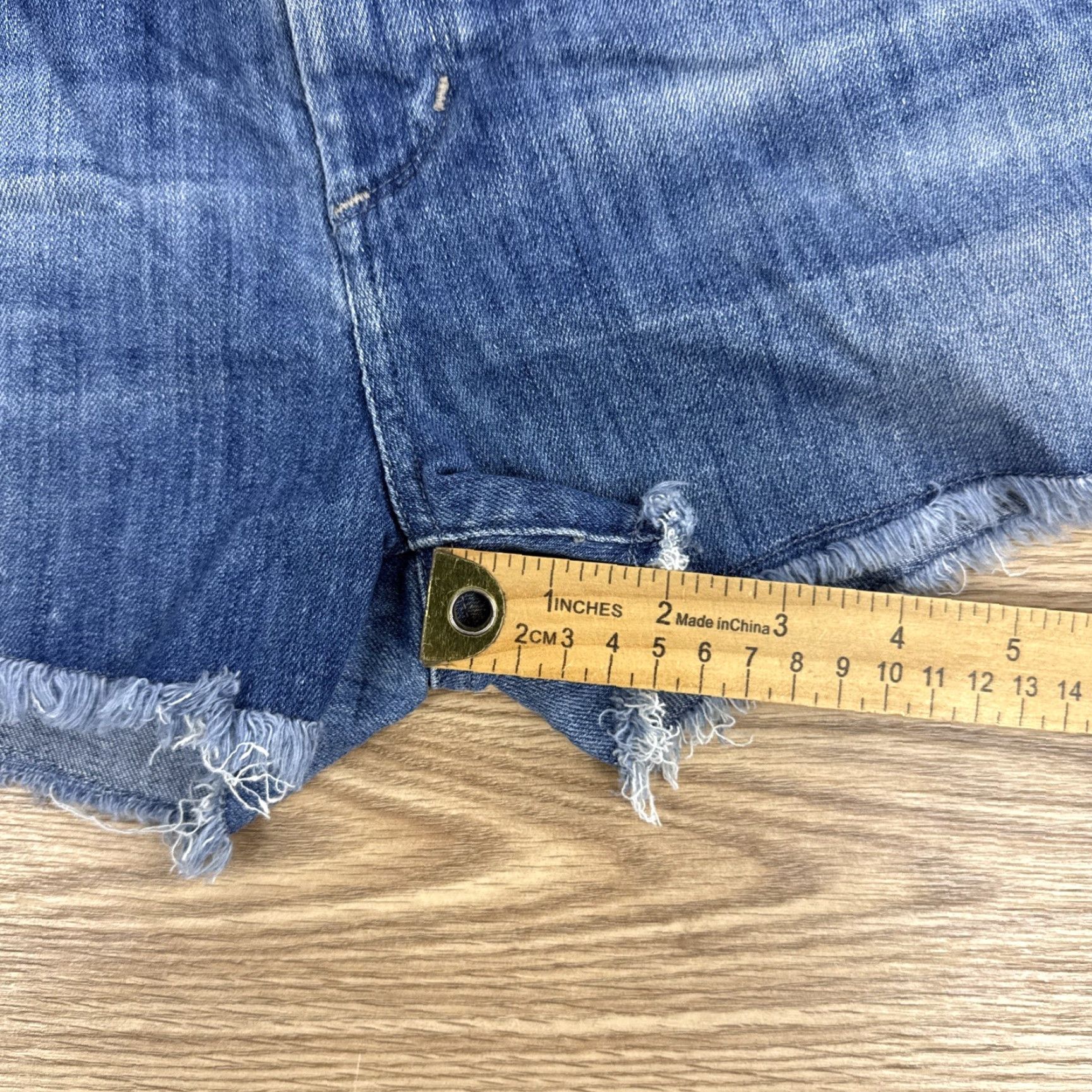 Citizens Of Humanity Citizens Of Humanity Women’s Cut-Off Jean Shorts, Size 27, Low Rise, 2in Inseam, Blue, Regular, Used, Good Condition Size 27" / US 4 / IT 40 - 7 Thumbnail
