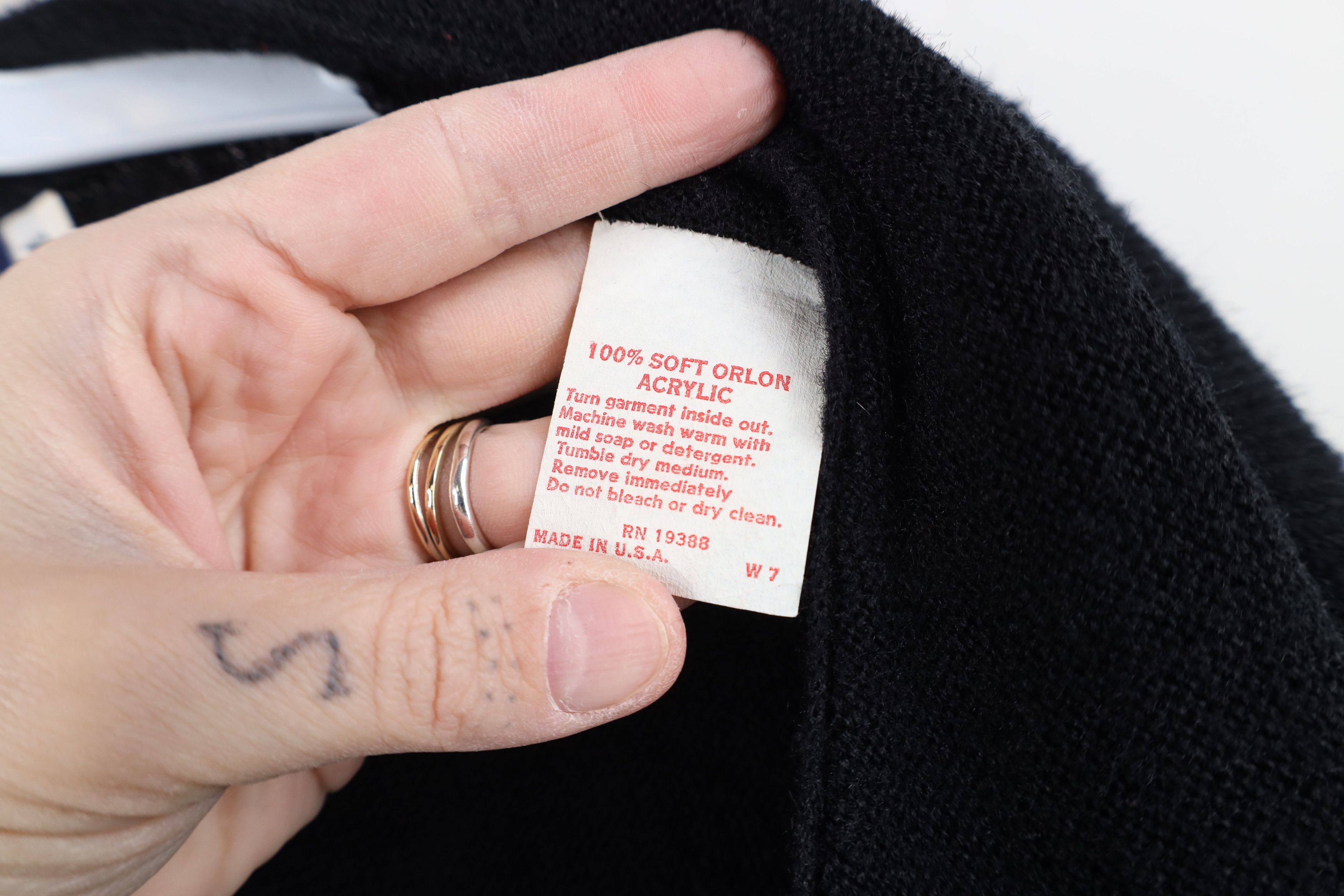 Vintage Vintage 70s Streetwear Cobain Cardigan Sweater Black USA Size US M / EU 48-50 / 2 - 11 Thumbnail