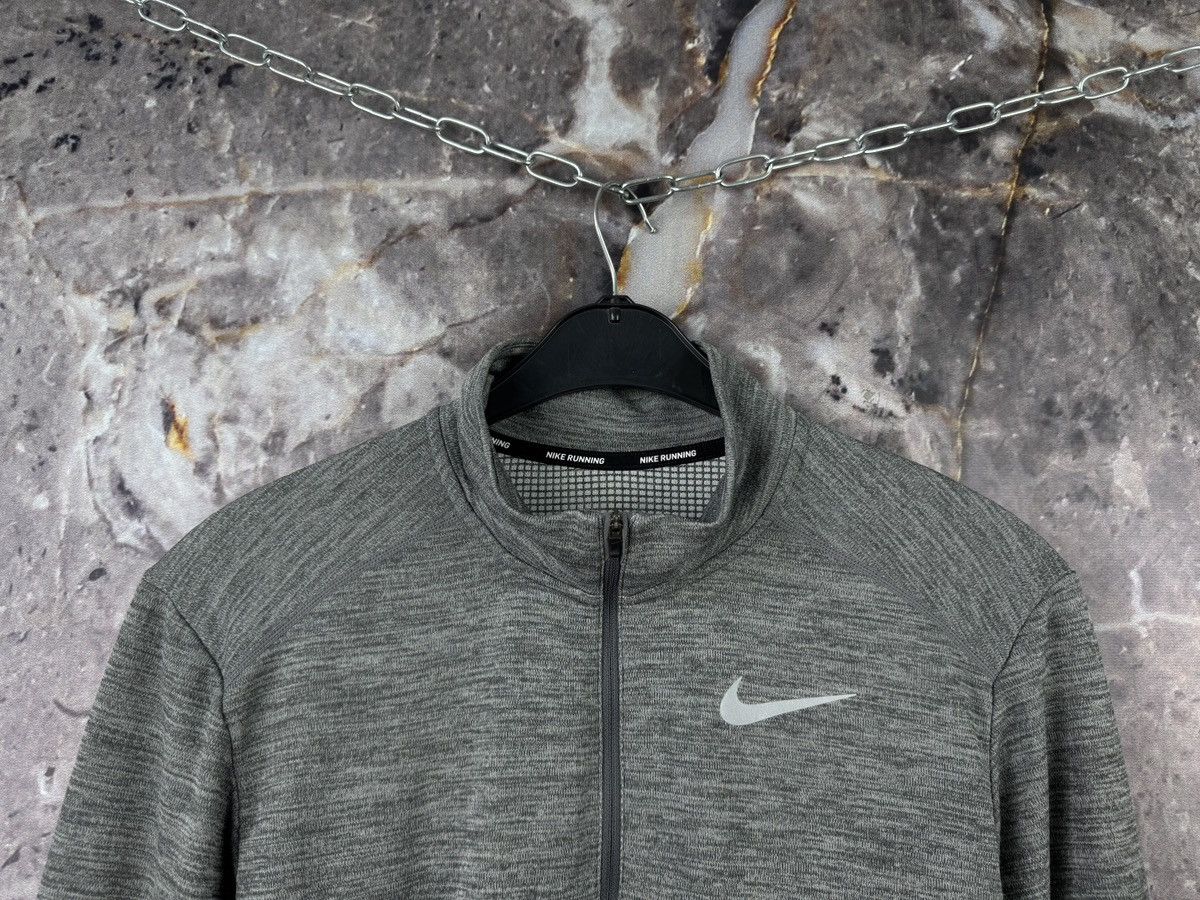 Nike Men’s Nike Running Dri-Fit Long Sleeve Shirt Sportswear Size US S / EU 44-46 / 1 - 2 Thumbnail