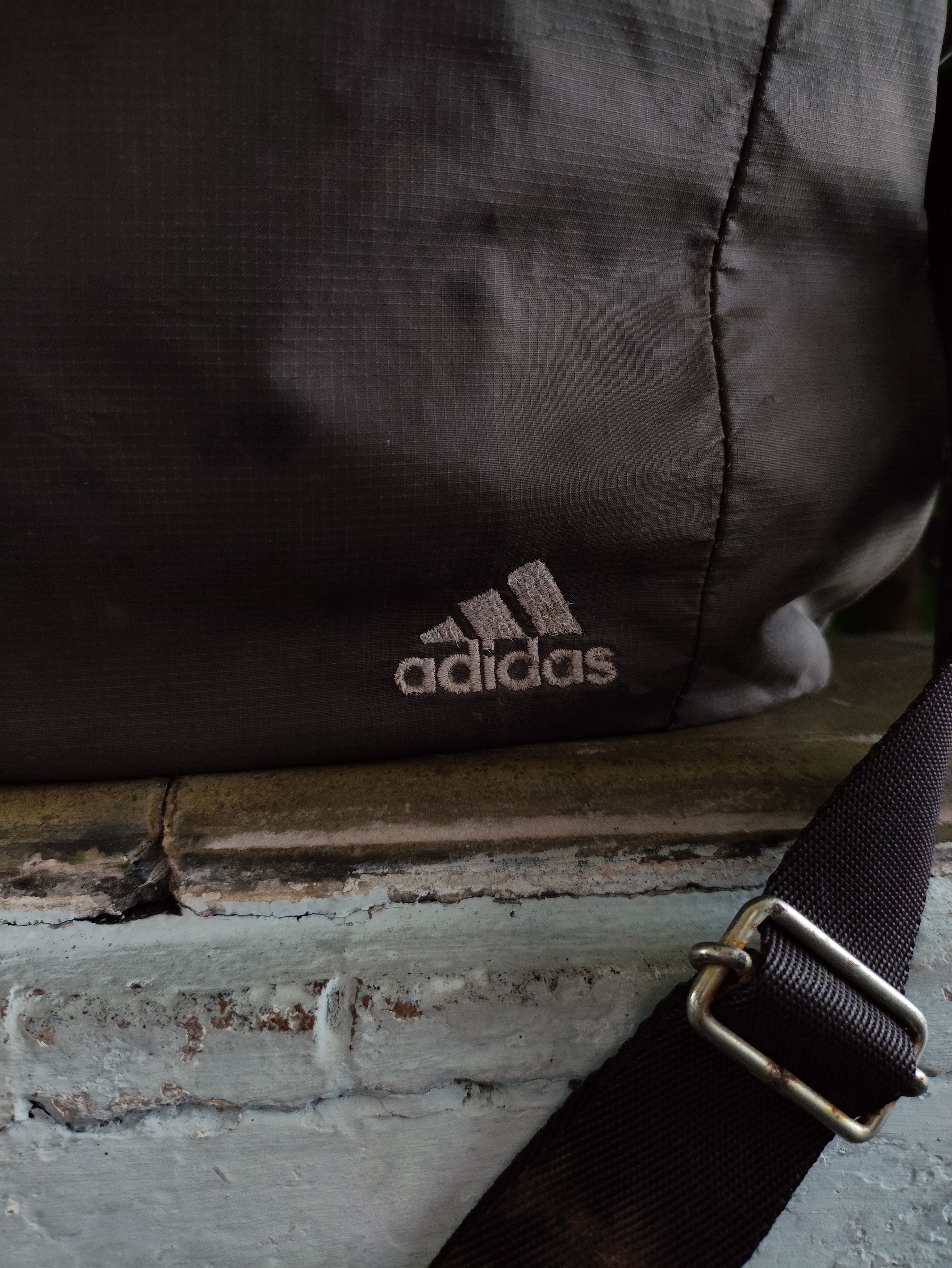 Adidas Adidas Stripe Bordir Two Way Bag Japan Size ONE SIZE - 2 Thumbnail