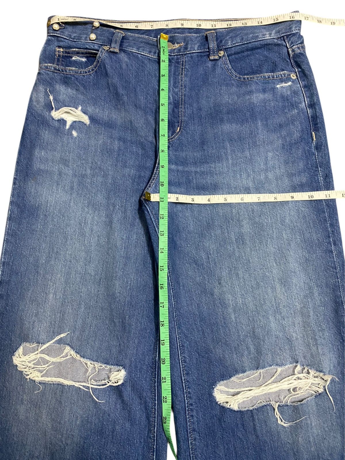 Japanese Brand Vintage Japanese Brand Distressed Baggy Soft Jeans Size US 33 - 11 Thumbnail