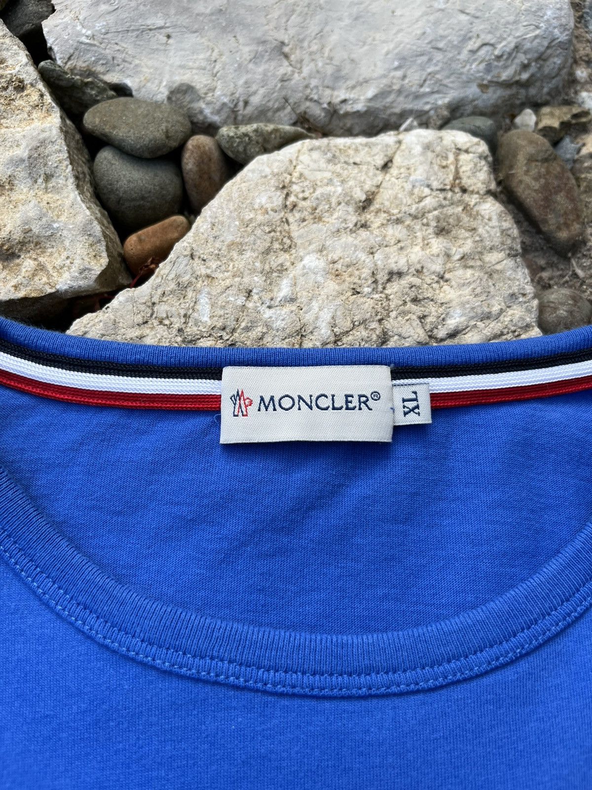 Moncler × Vintage Moncler maglia t-shirt pocket chest logo luxury tee drill Size US L / EU 52-54 / 3 - 12 Thumbnail