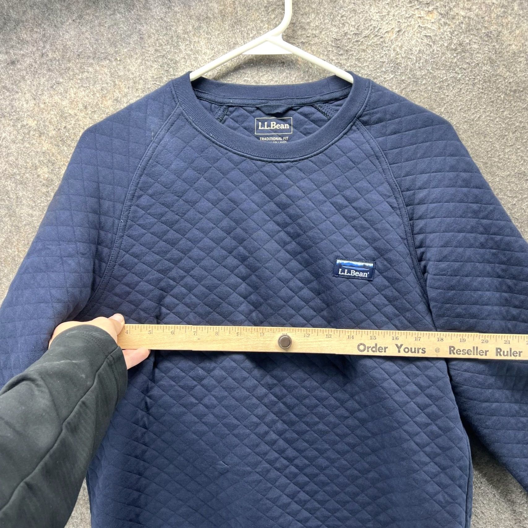 Vintage VINTAGE L.L. Bean Sweatshirt Mens S Blue Quilted Crewneck Pullover Traditional Fit Size US S / EU 44-46 / 1 - 7 Thumbnail