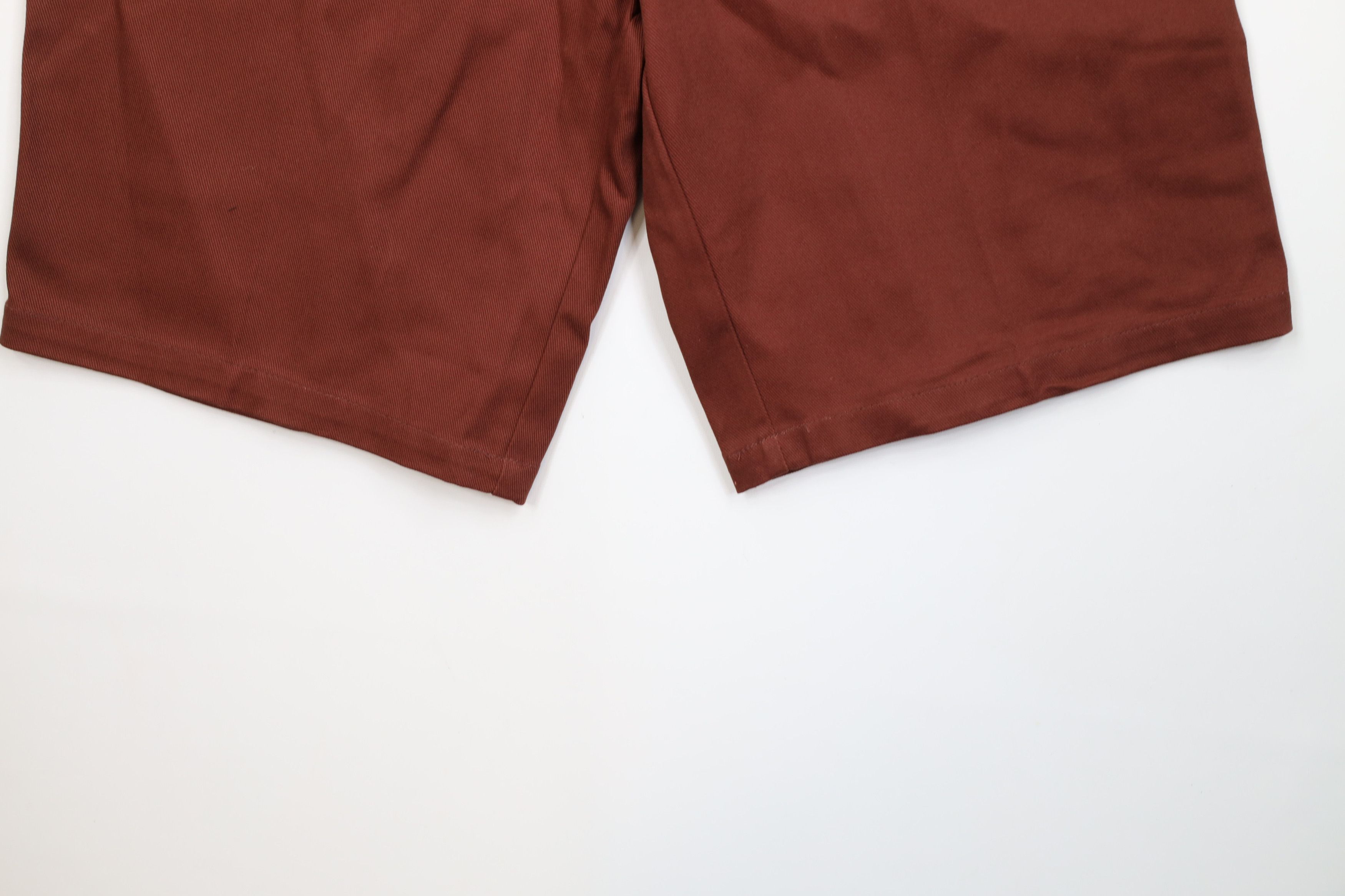 Vintage Deadstock Vintage 90s Streetwear Loose Fit Shorts Red Cotton Size US 32 / EU 48 - 4 Thumbnail